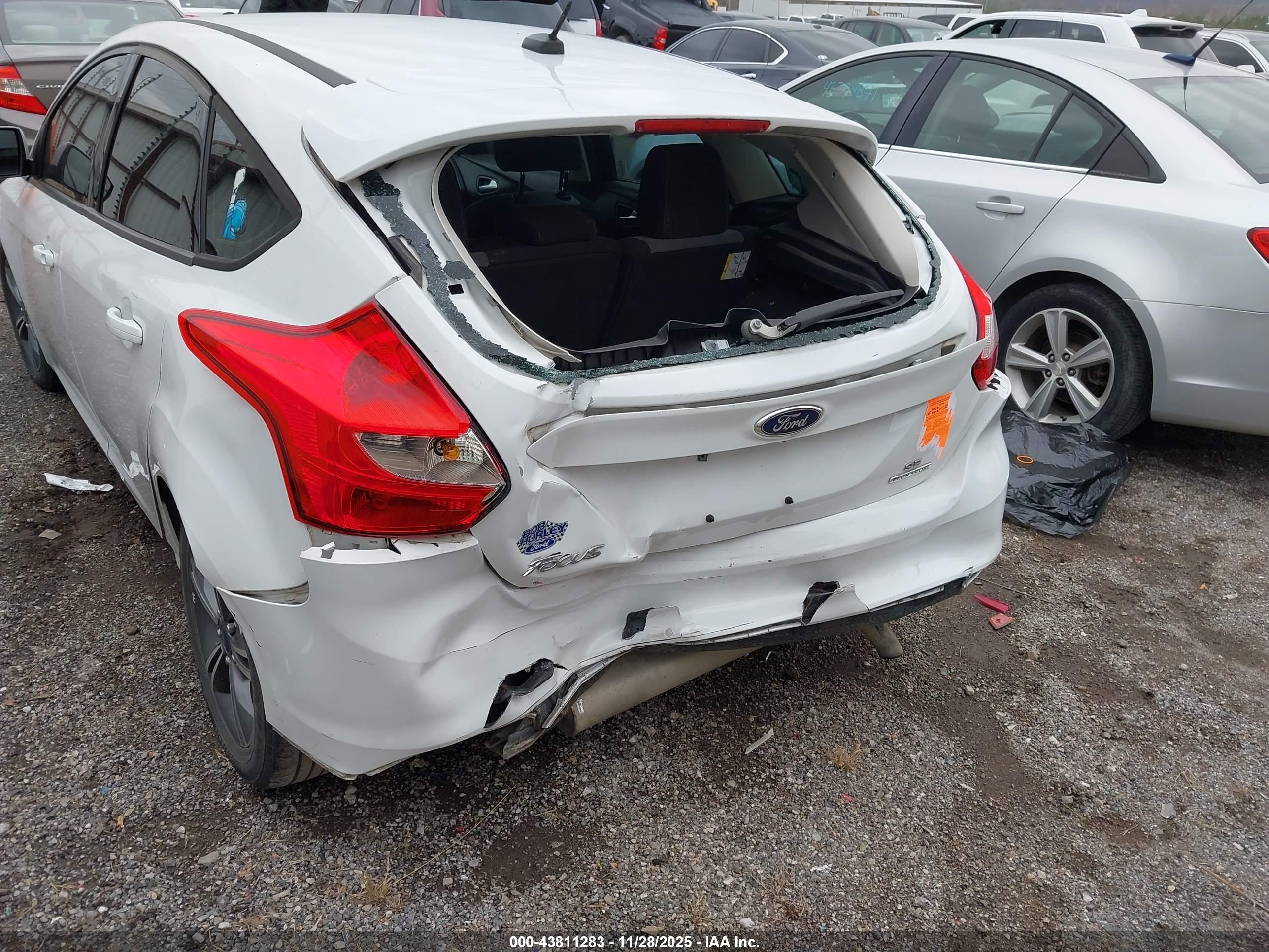 FORD FOCUS image 6