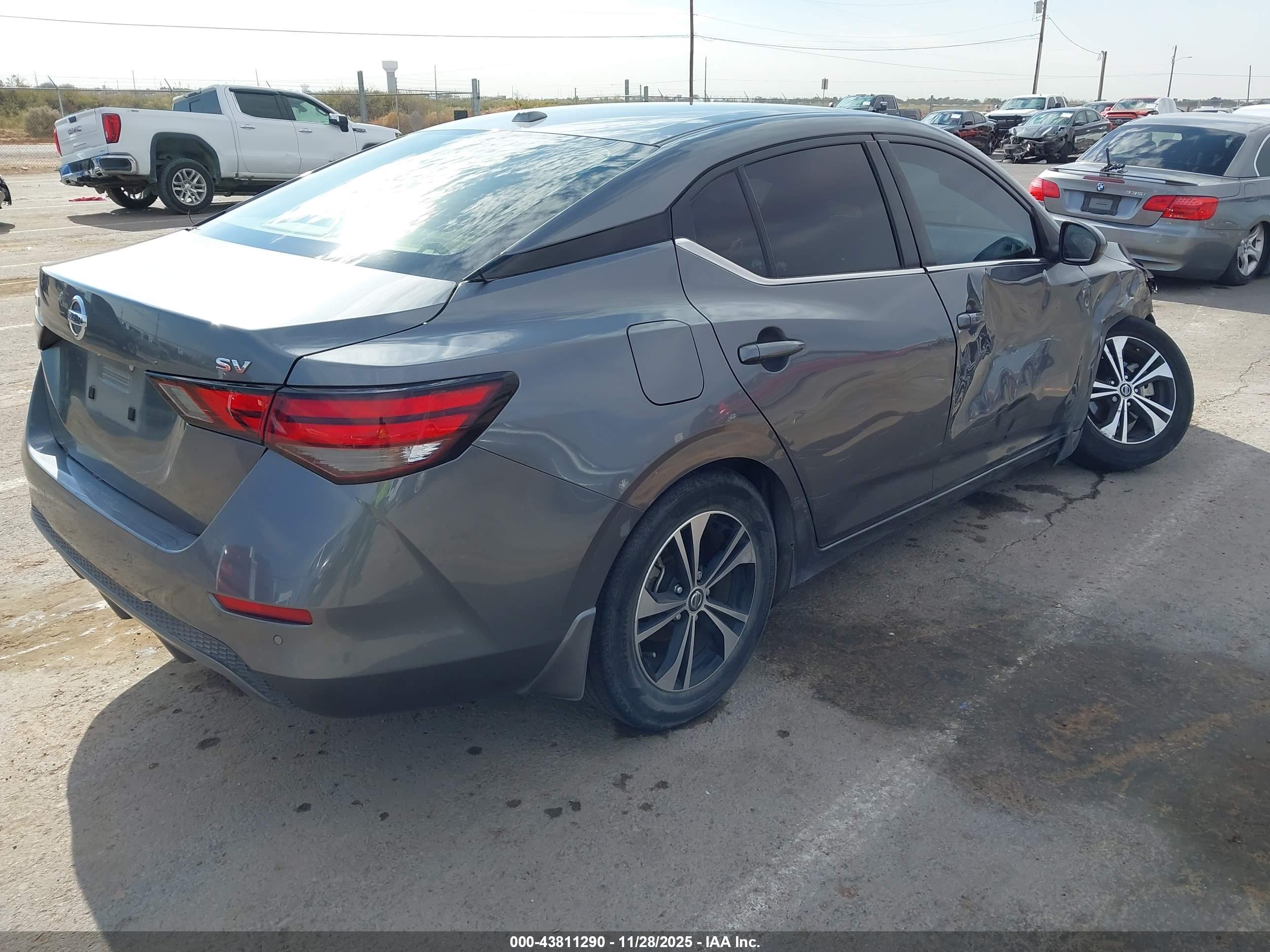 NISSAN SENTRA image 4