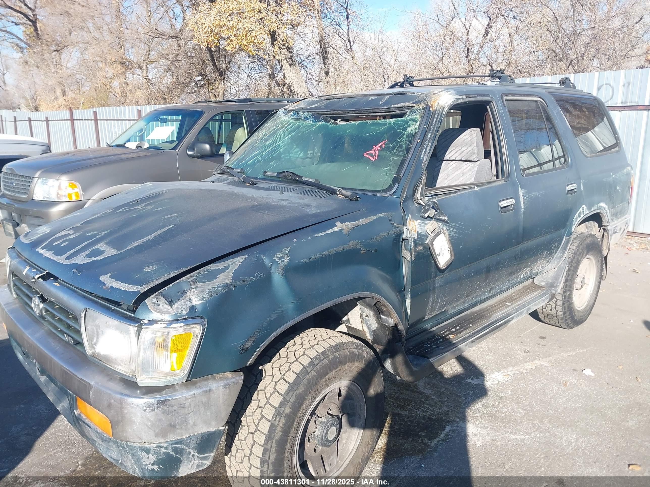 TOYOTA 4RUNNER image 6