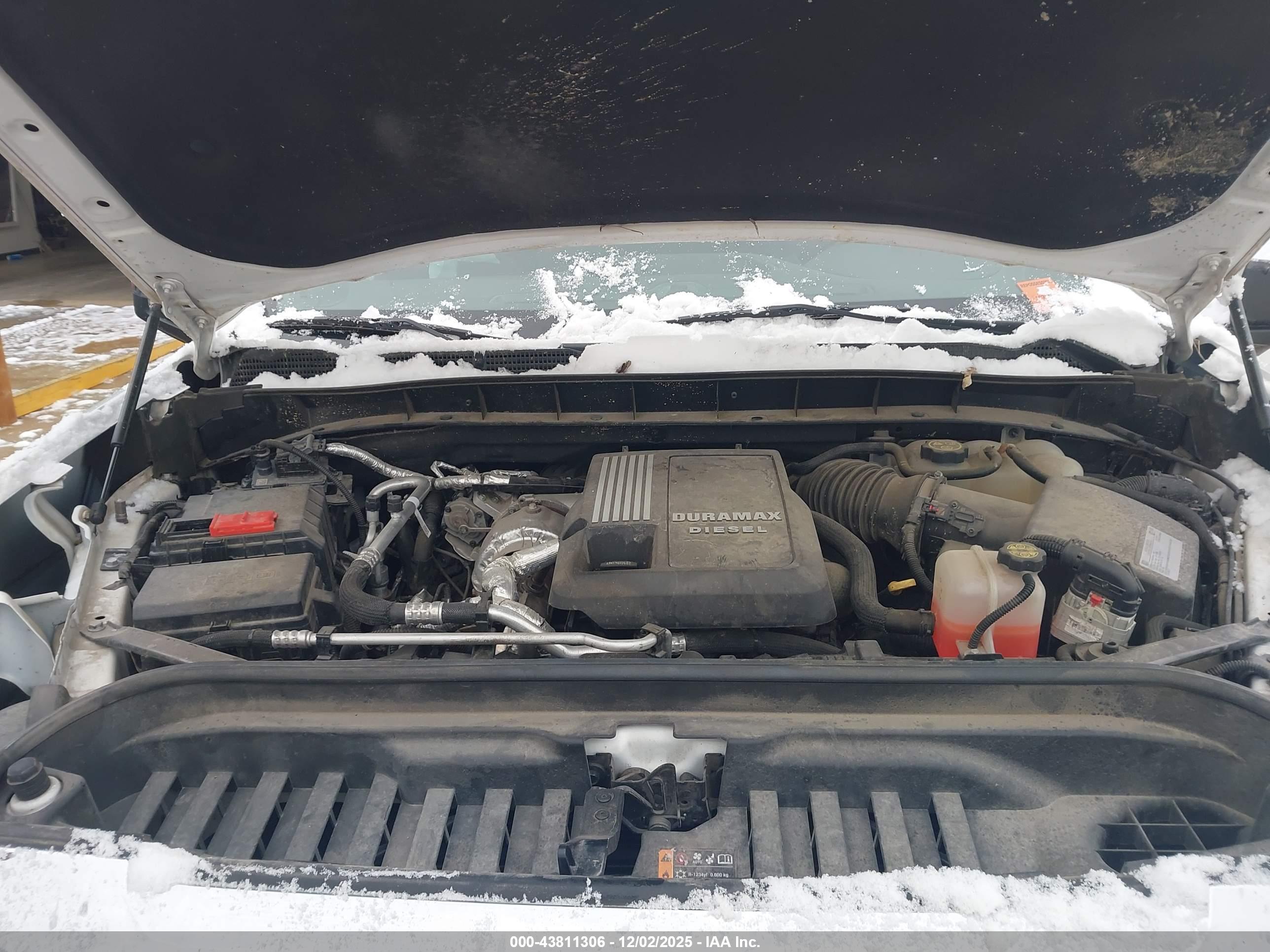 GMC SIERRA image 10