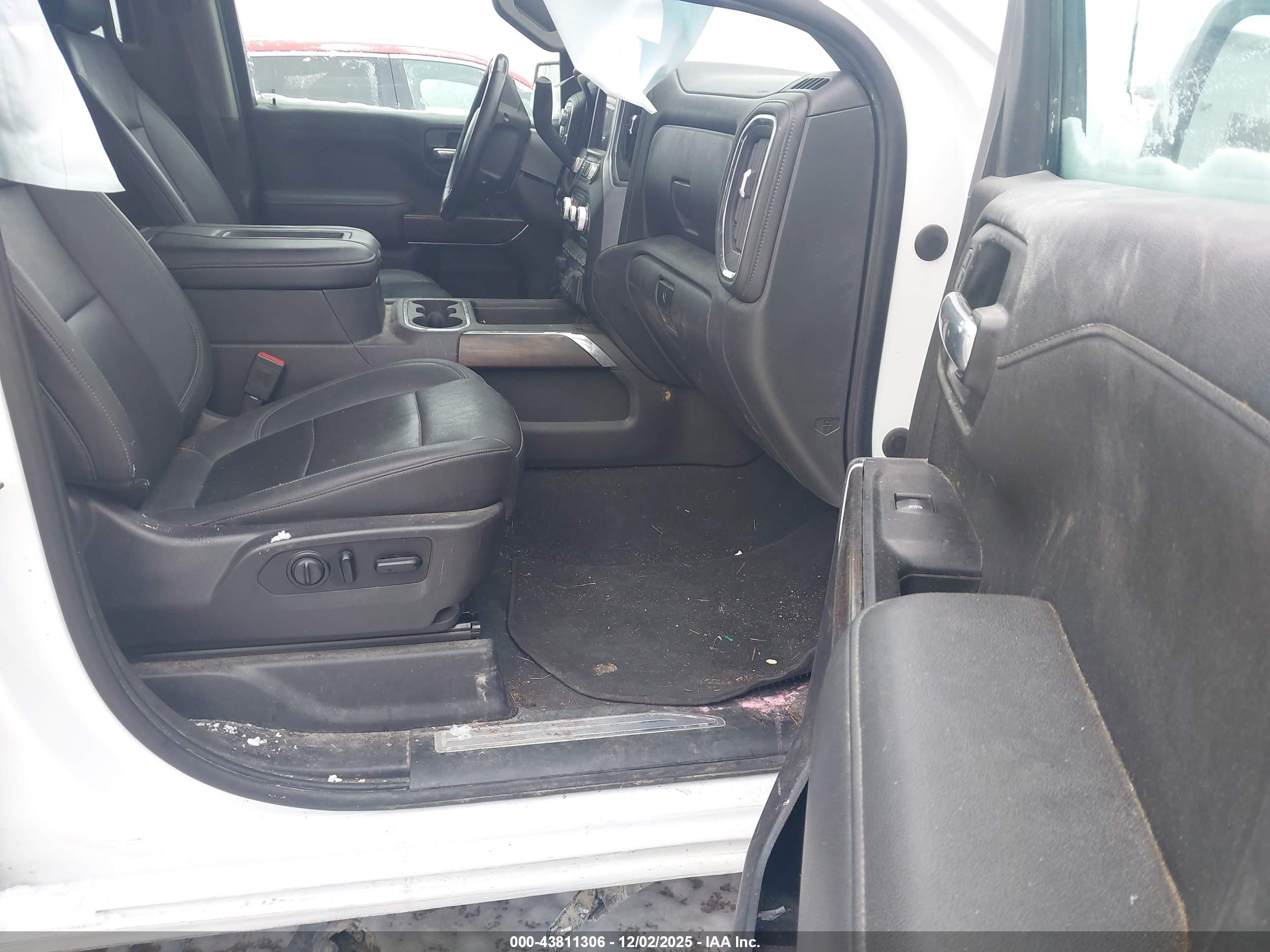 GMC SIERRA image 5