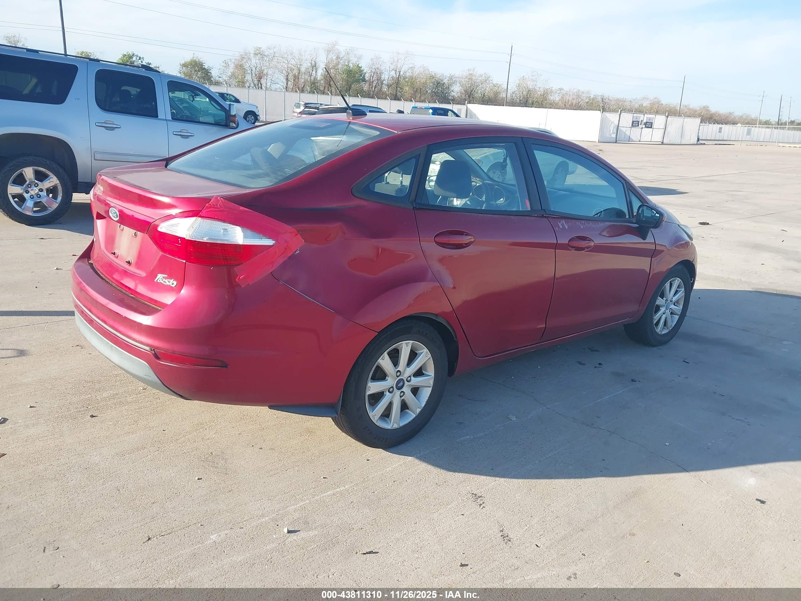 FORD FIESTA image 4
