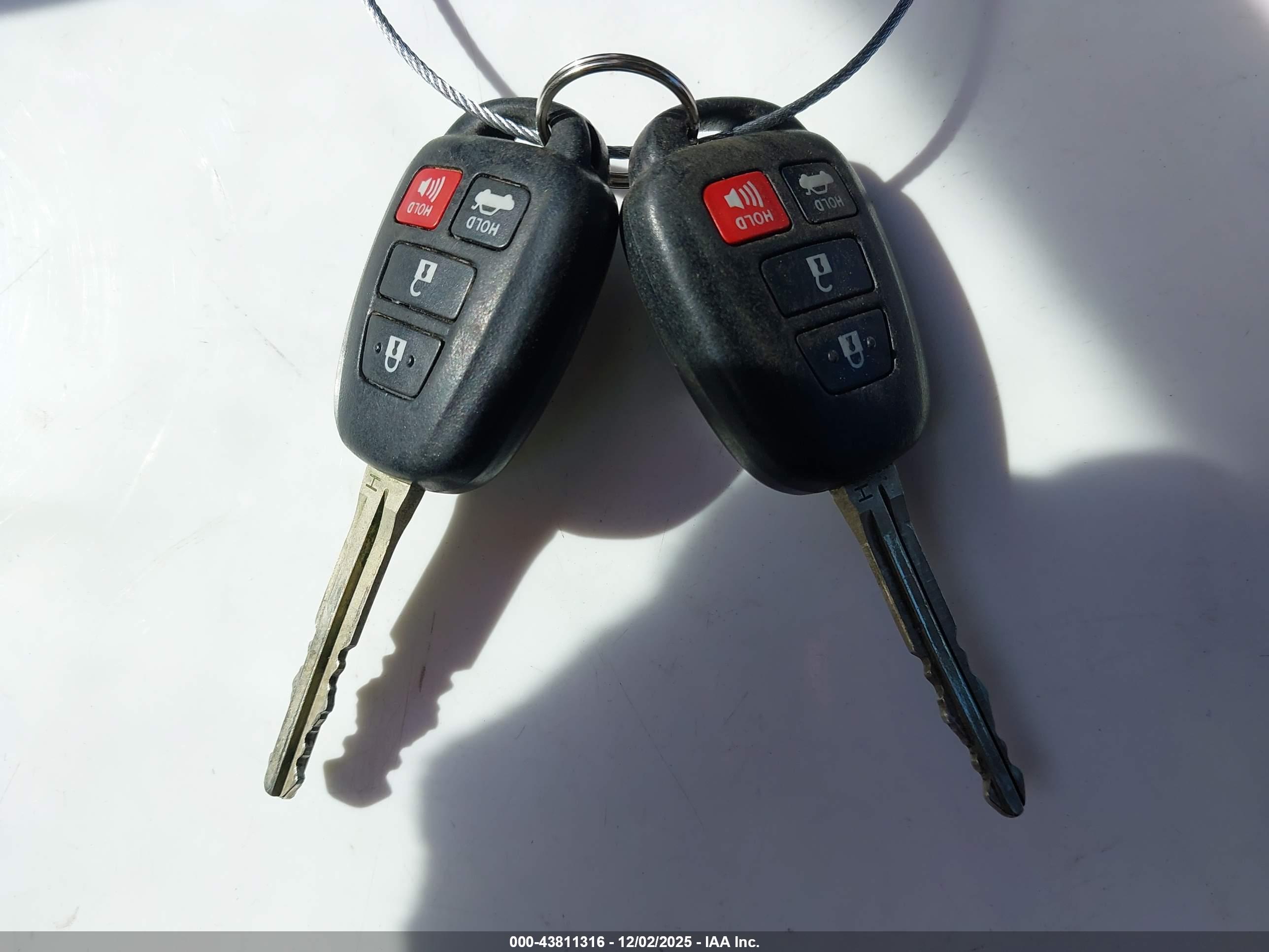 TOYOTA COROLLA image 11