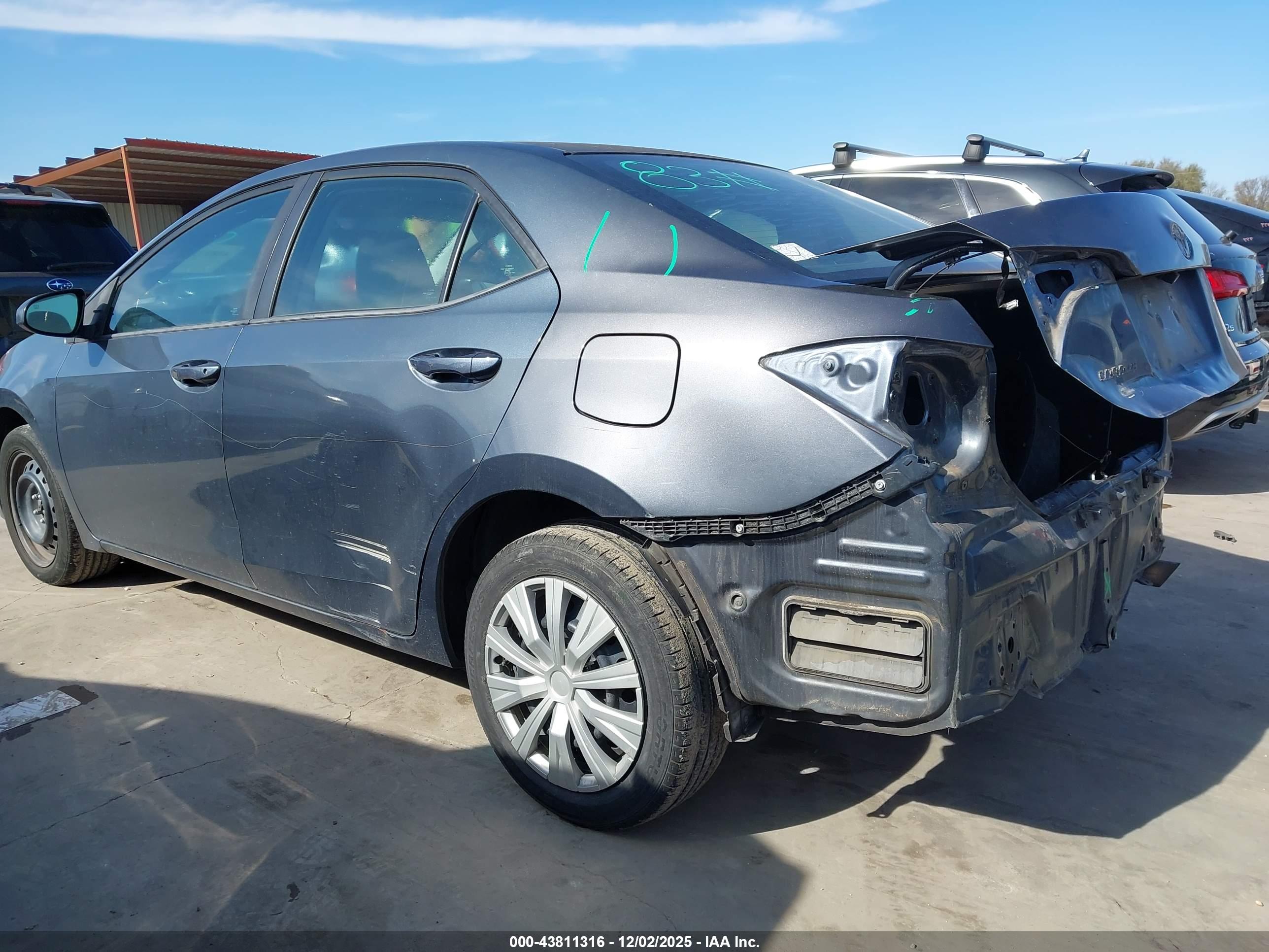 TOYOTA COROLLA image 3