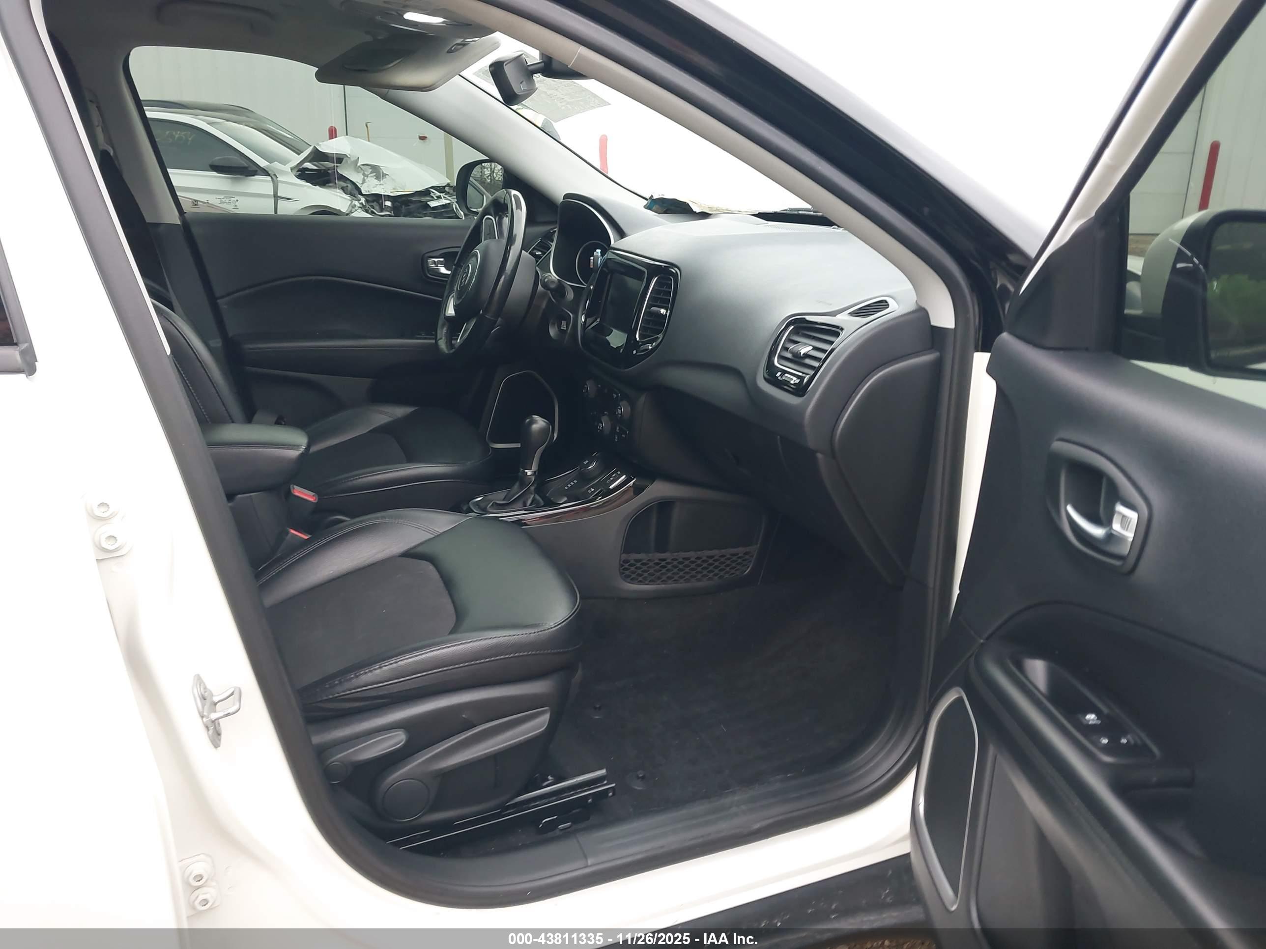 JEEP COMPASS image 5