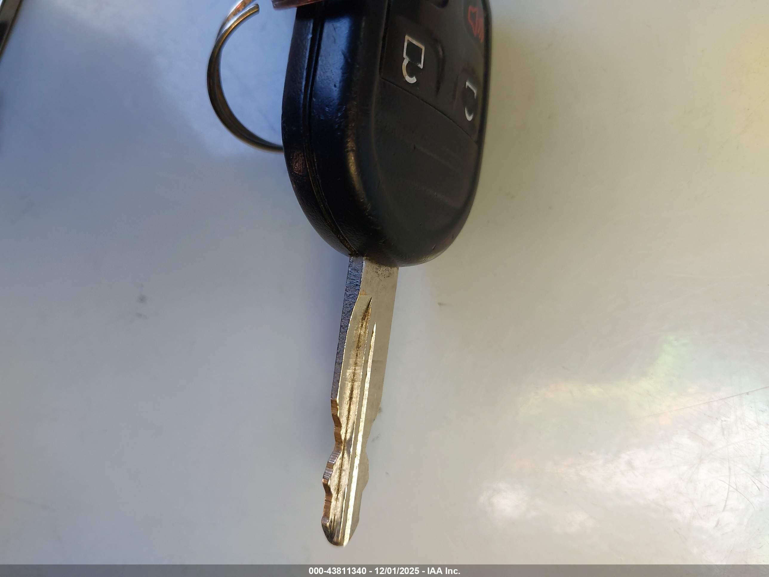 FORD EXPLORER image 11