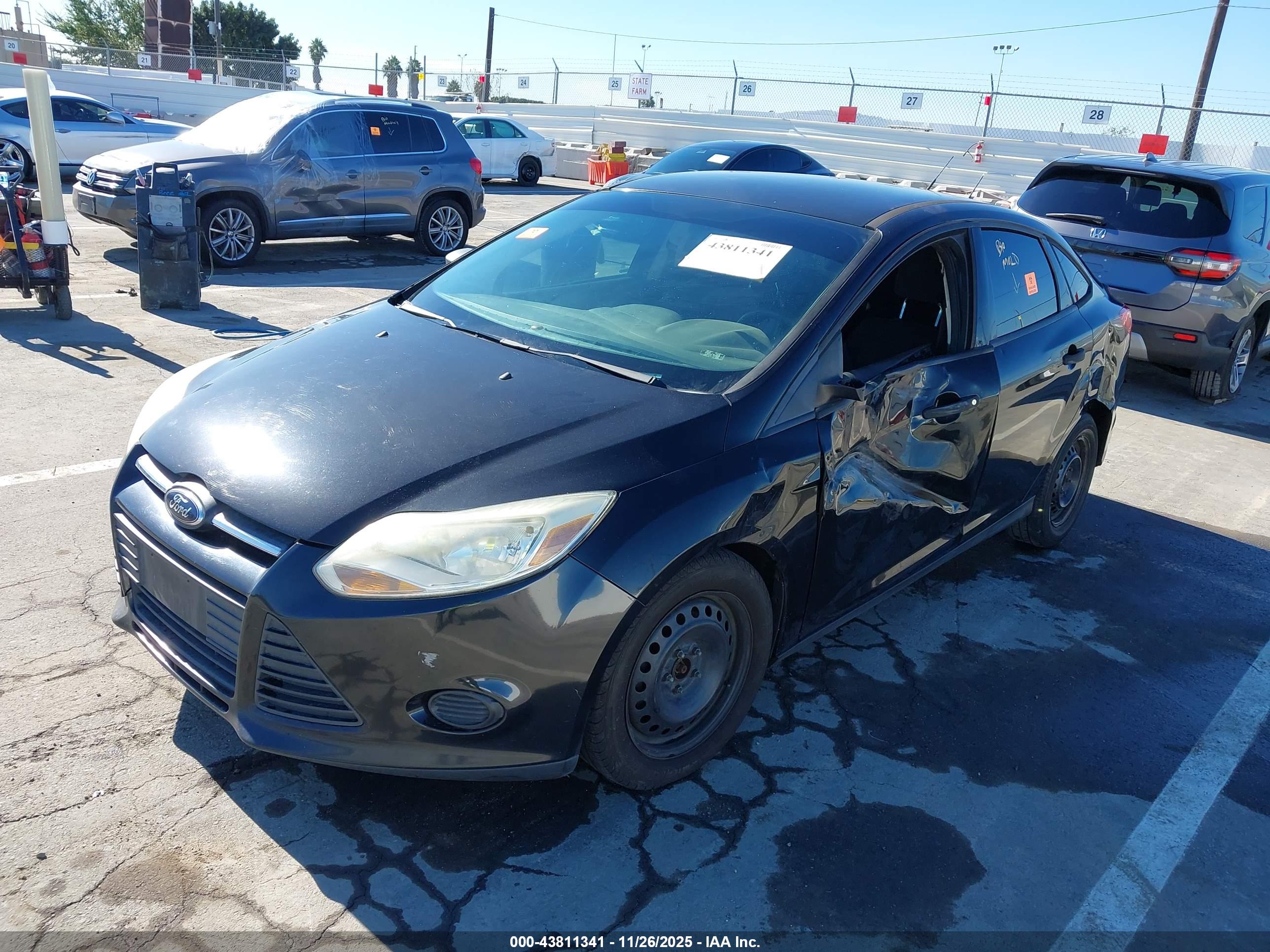 FORD FOCUS image 2