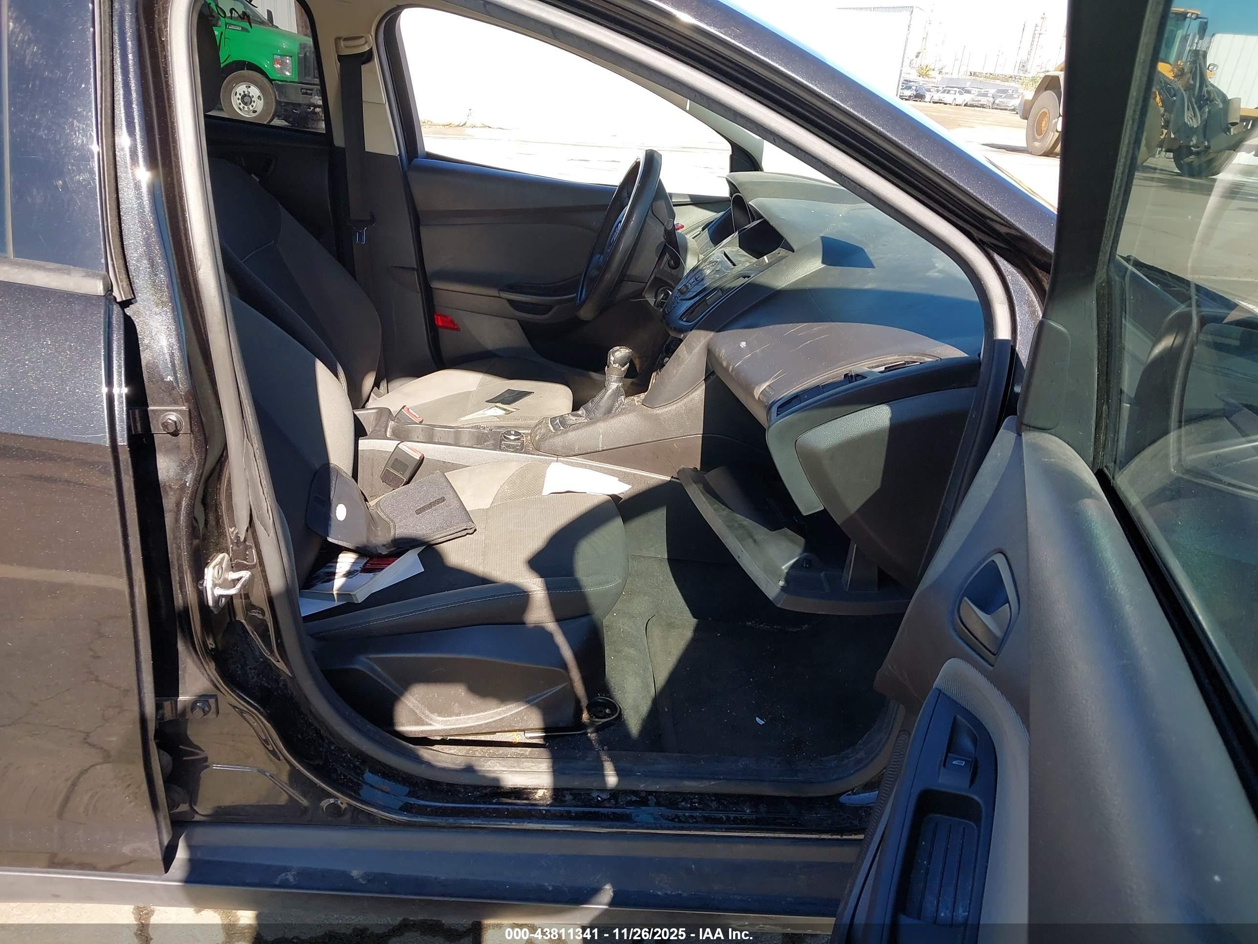 FORD FOCUS image 5