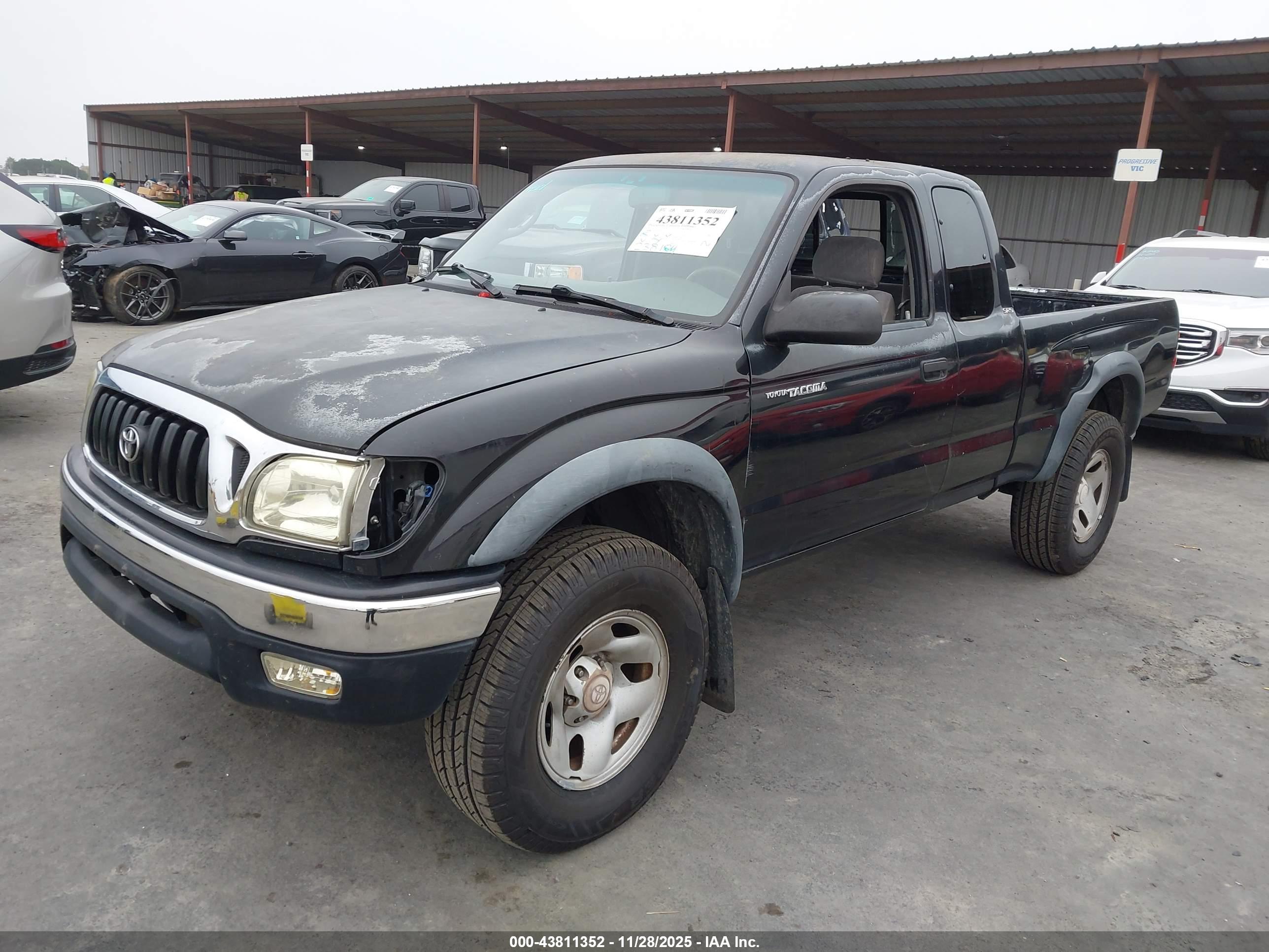TOYOTA TACOMA image 2
