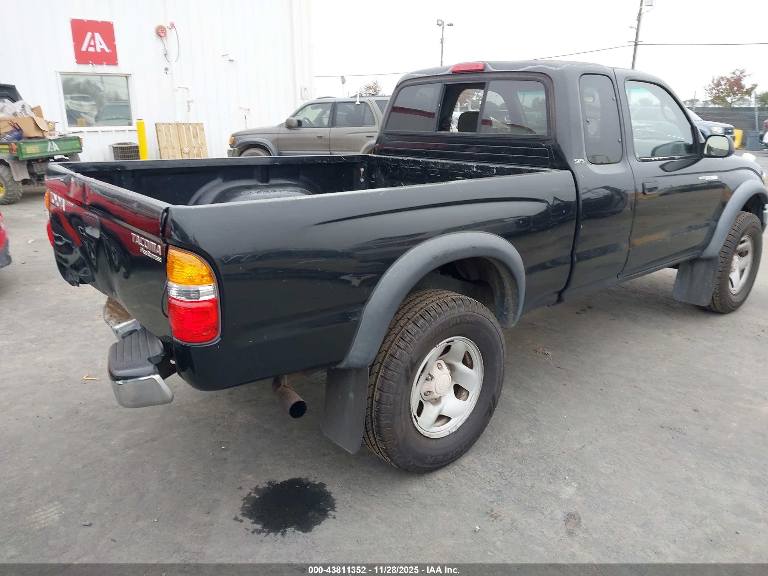 TOYOTA TACOMA image 4