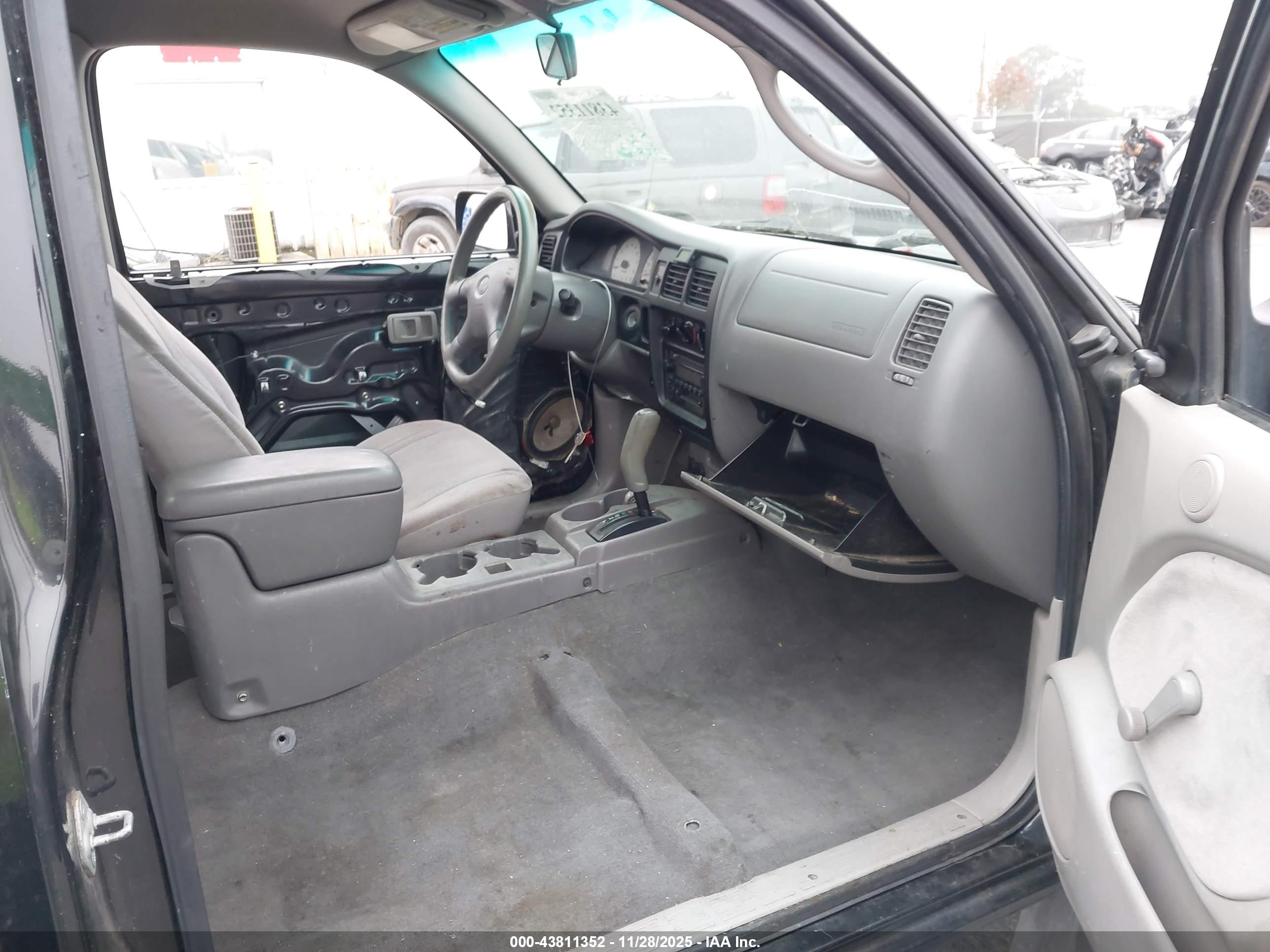 TOYOTA TACOMA image 5