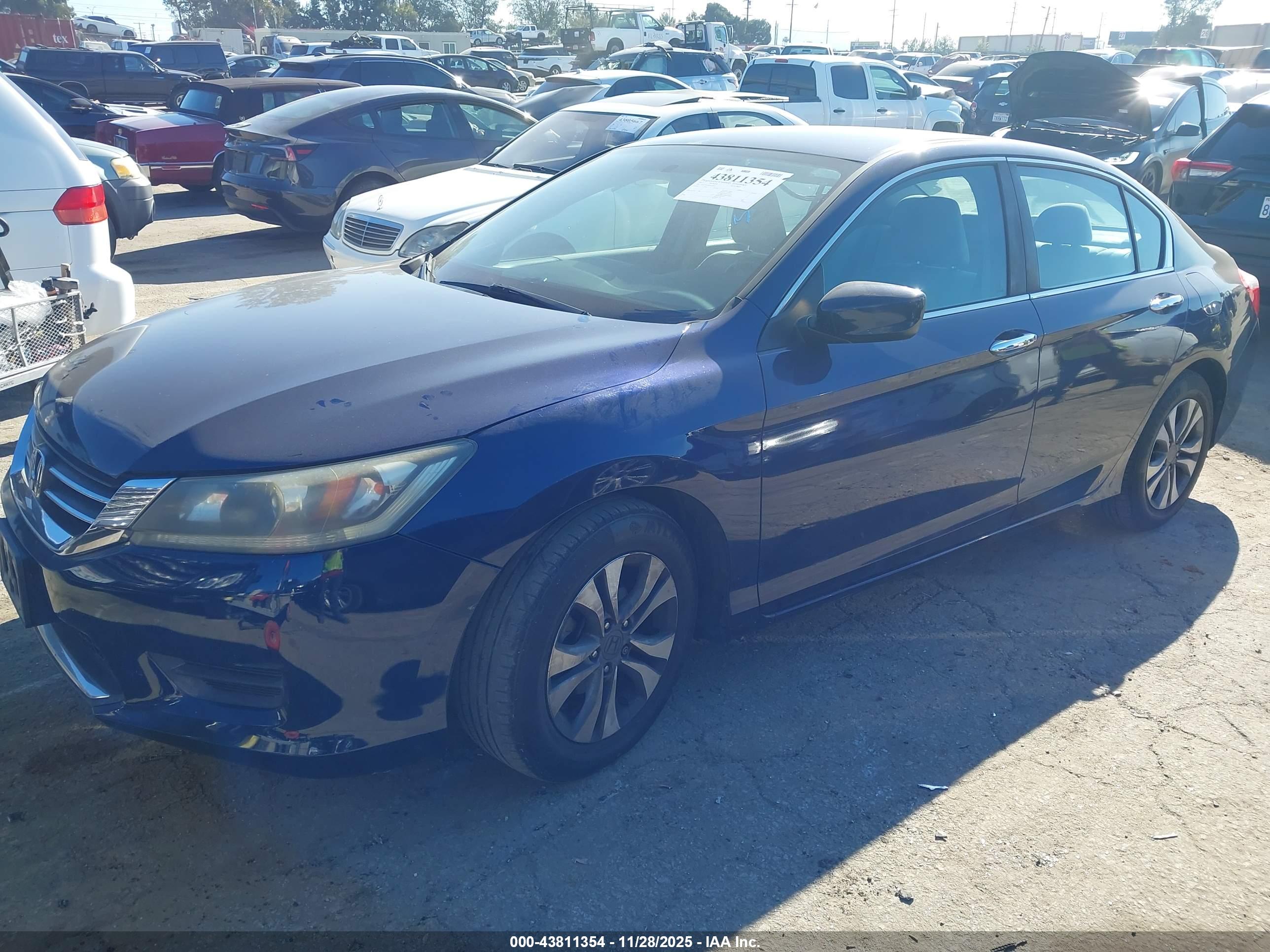 HONDA ACCORD image 2