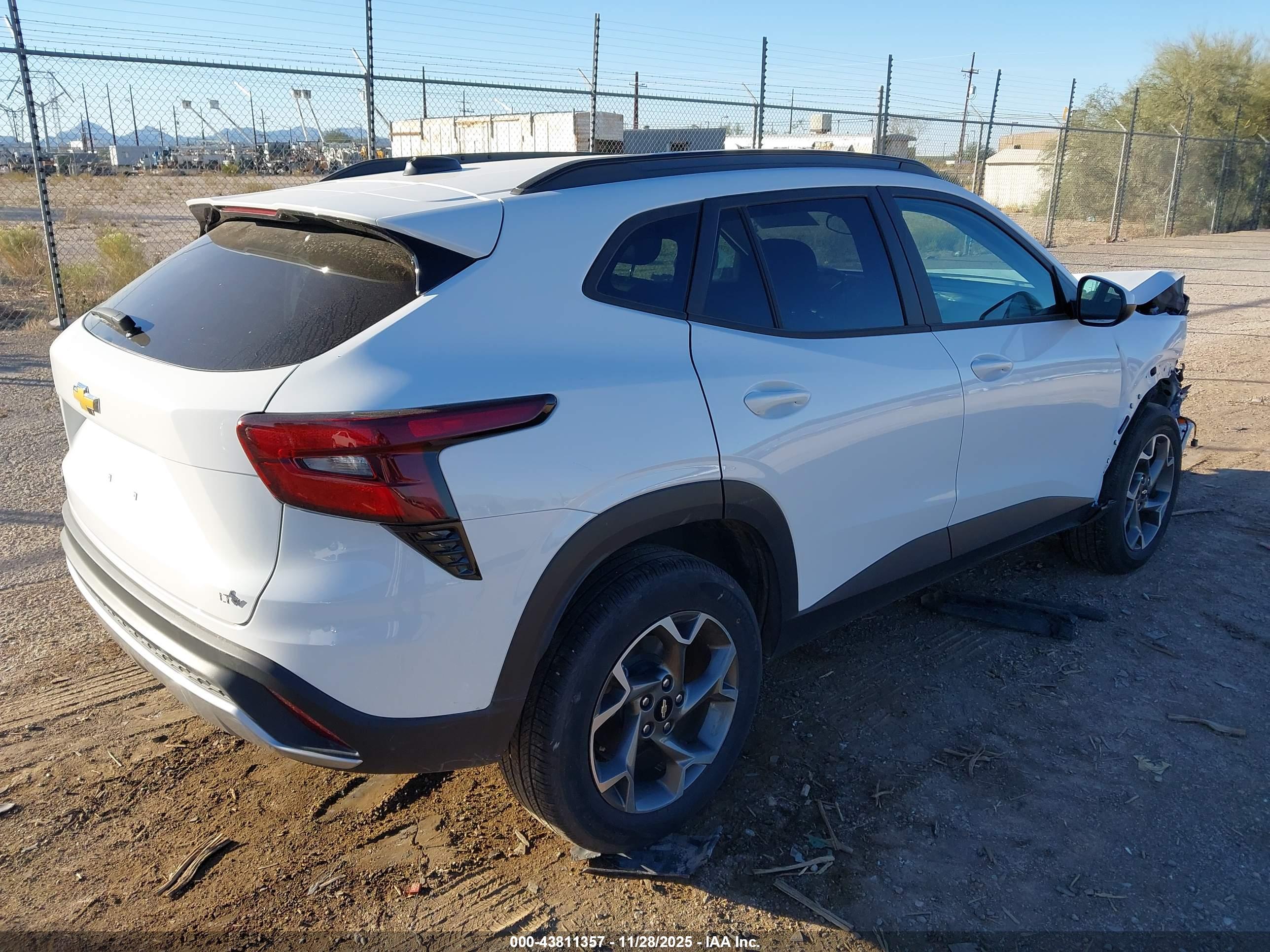 CHEVROLET TRAX image 4
