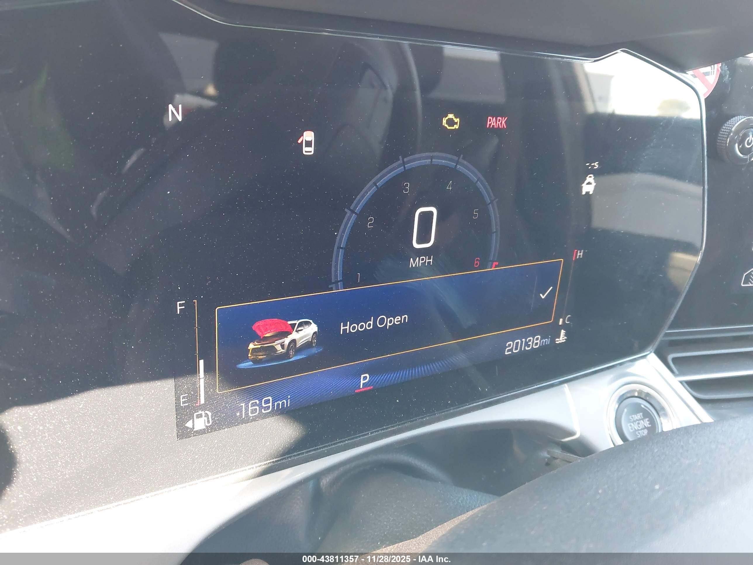 CHEVROLET TRAX image 7