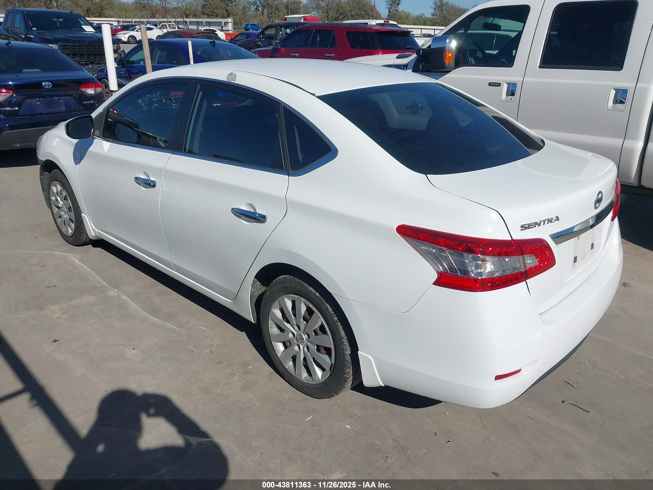 NISSAN SENTRA image 3