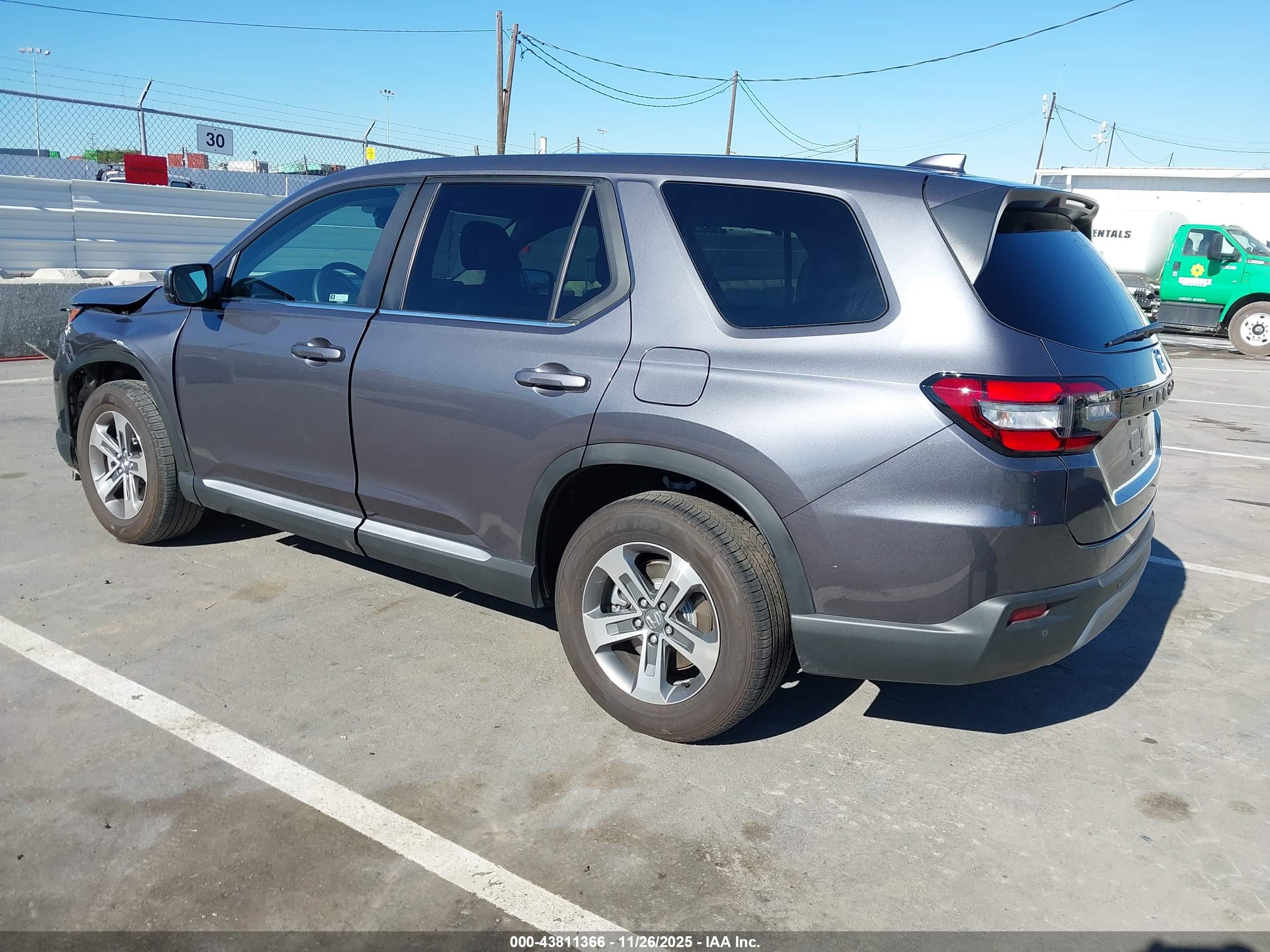 HONDA PILOT image 3