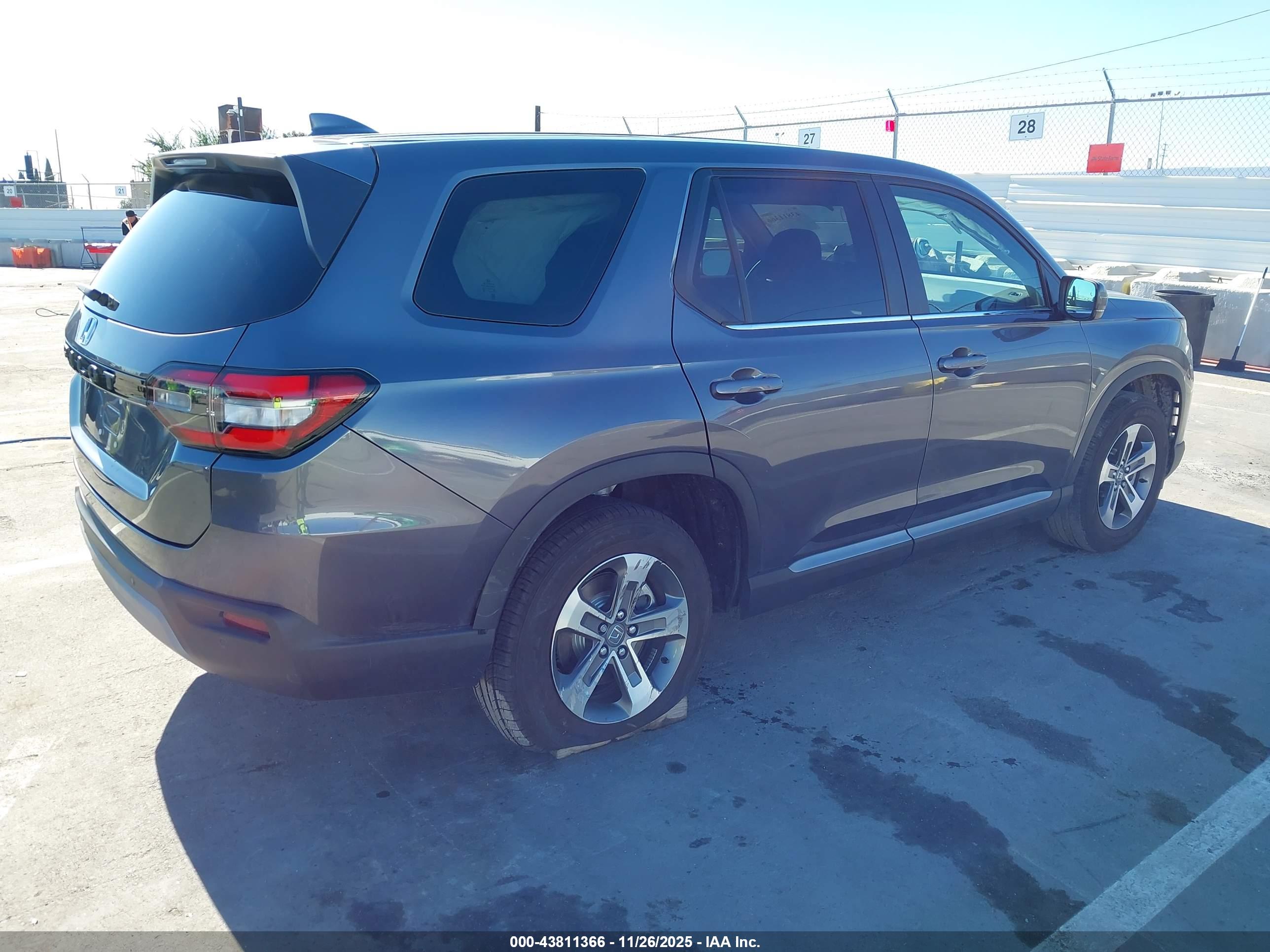 HONDA PILOT image 4