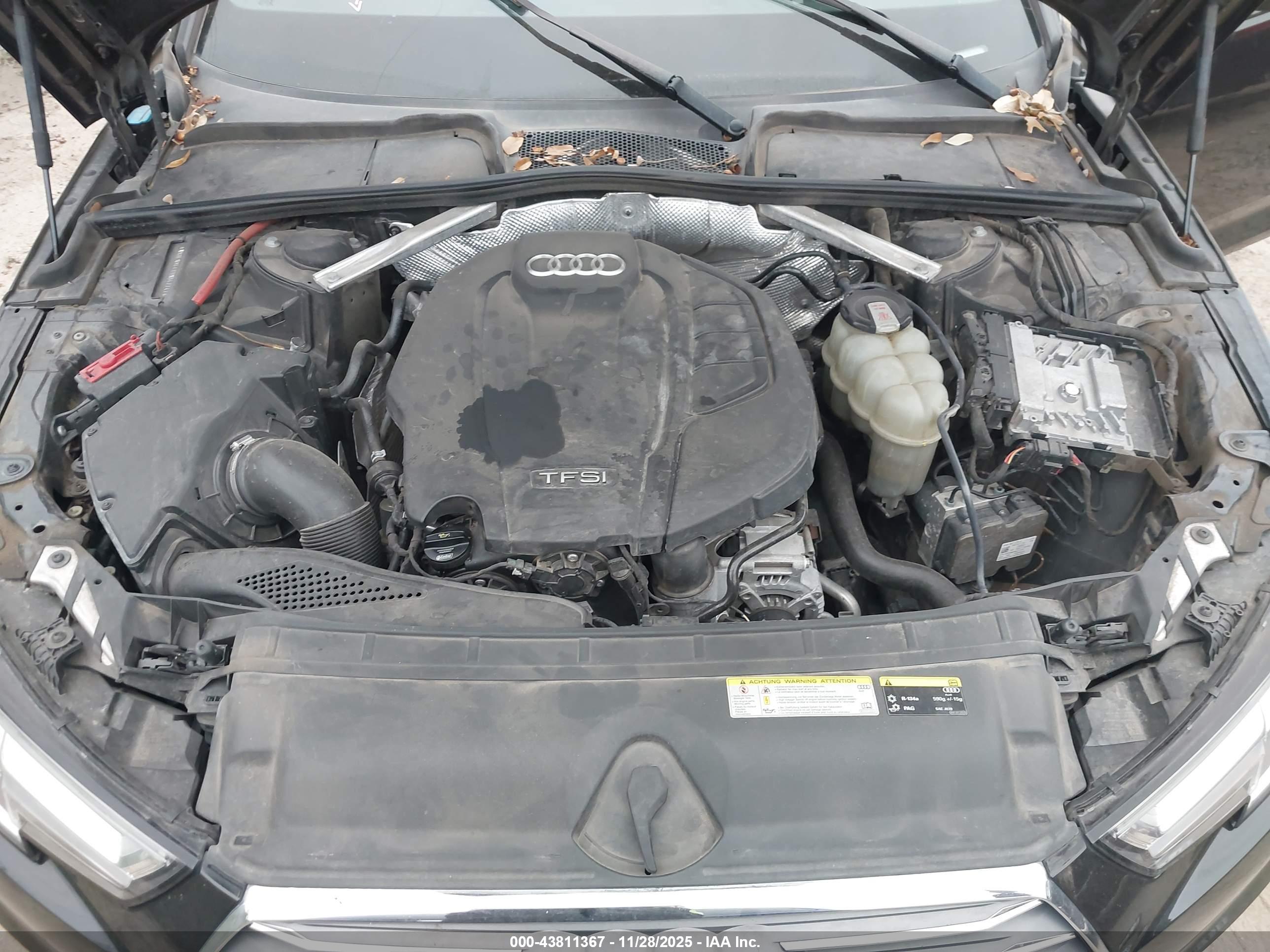 AUDI A4 image 10
