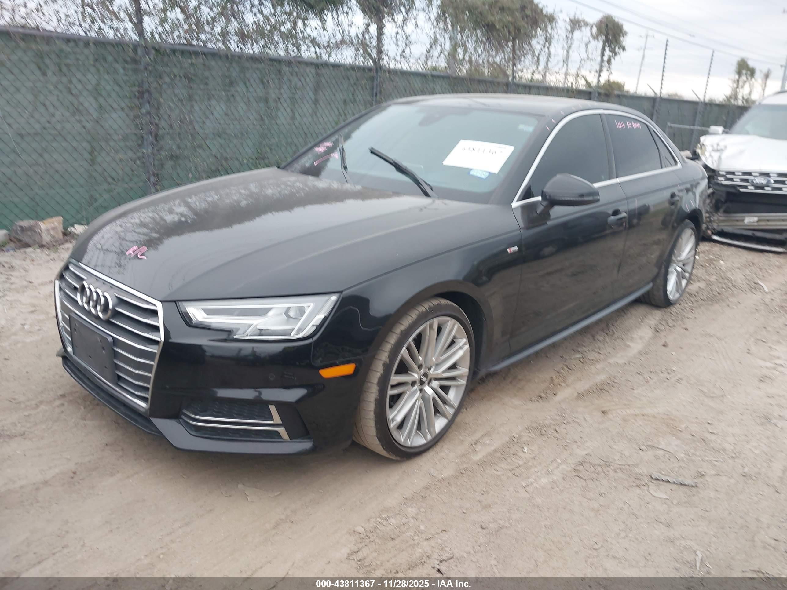 AUDI A4 image 2