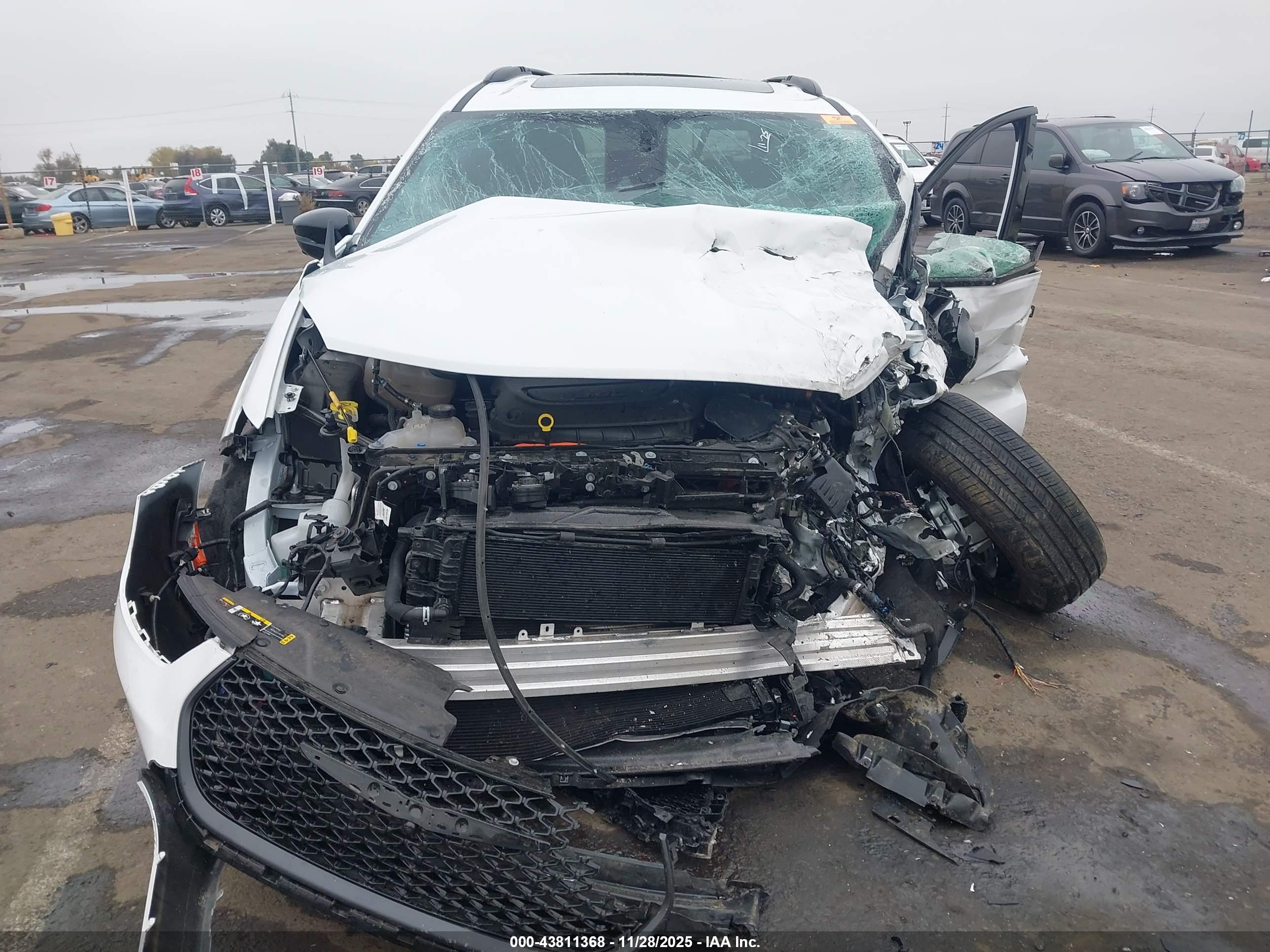 CHRYSLER PACIFICA image 6