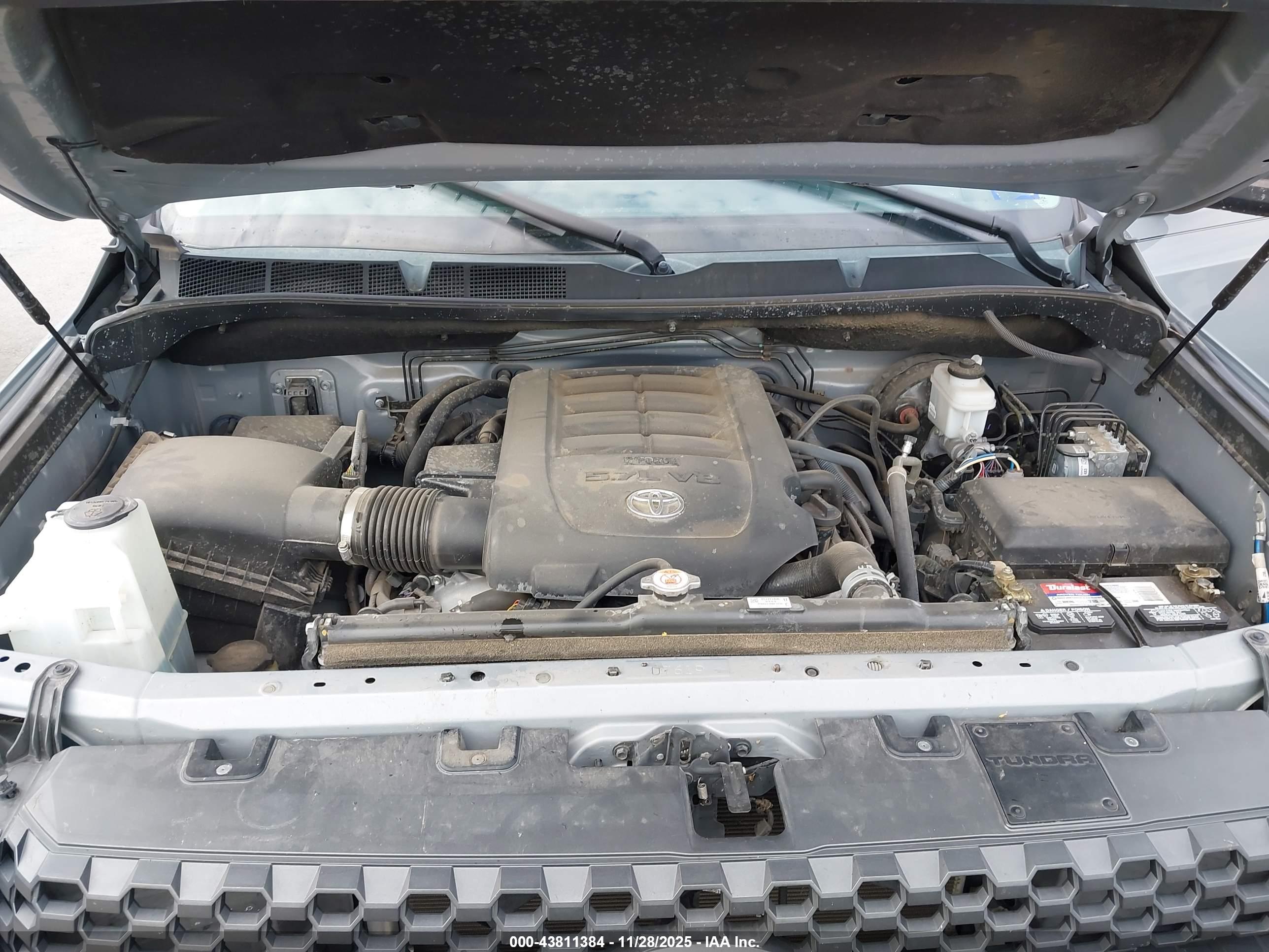 TOYOTA TUNDRA image 10