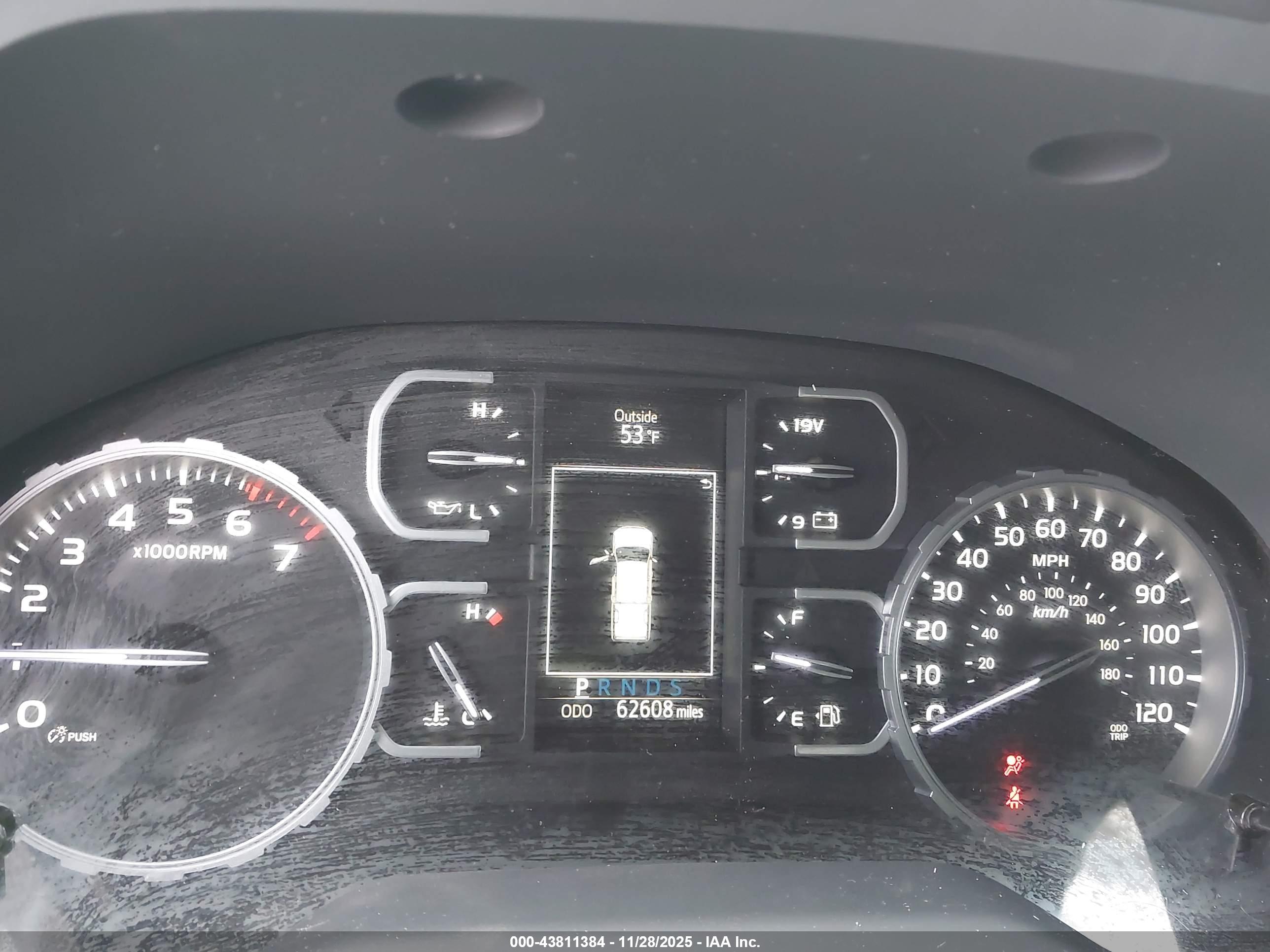 TOYOTA TUNDRA image 7
