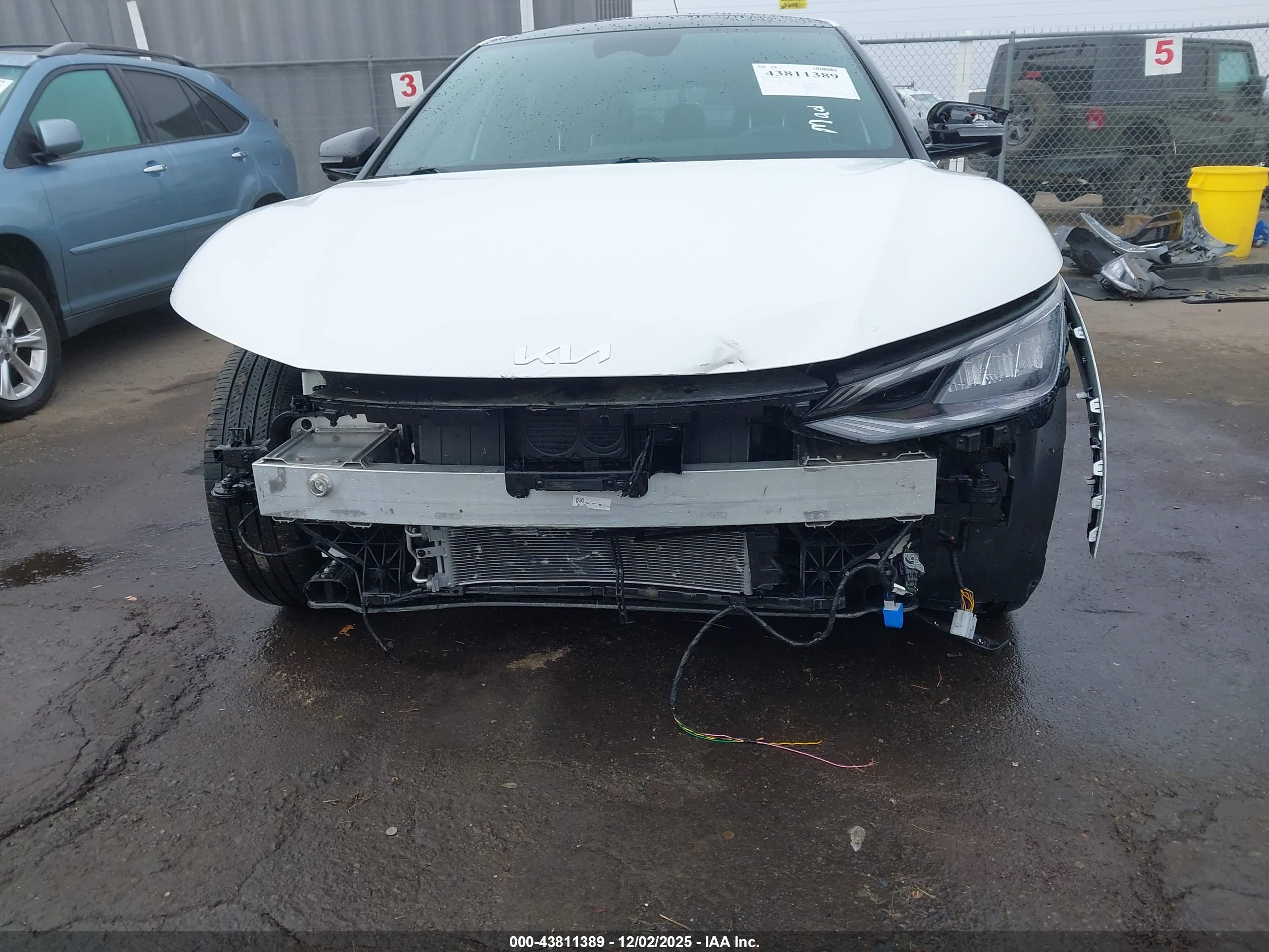 KIA EV6 image 6