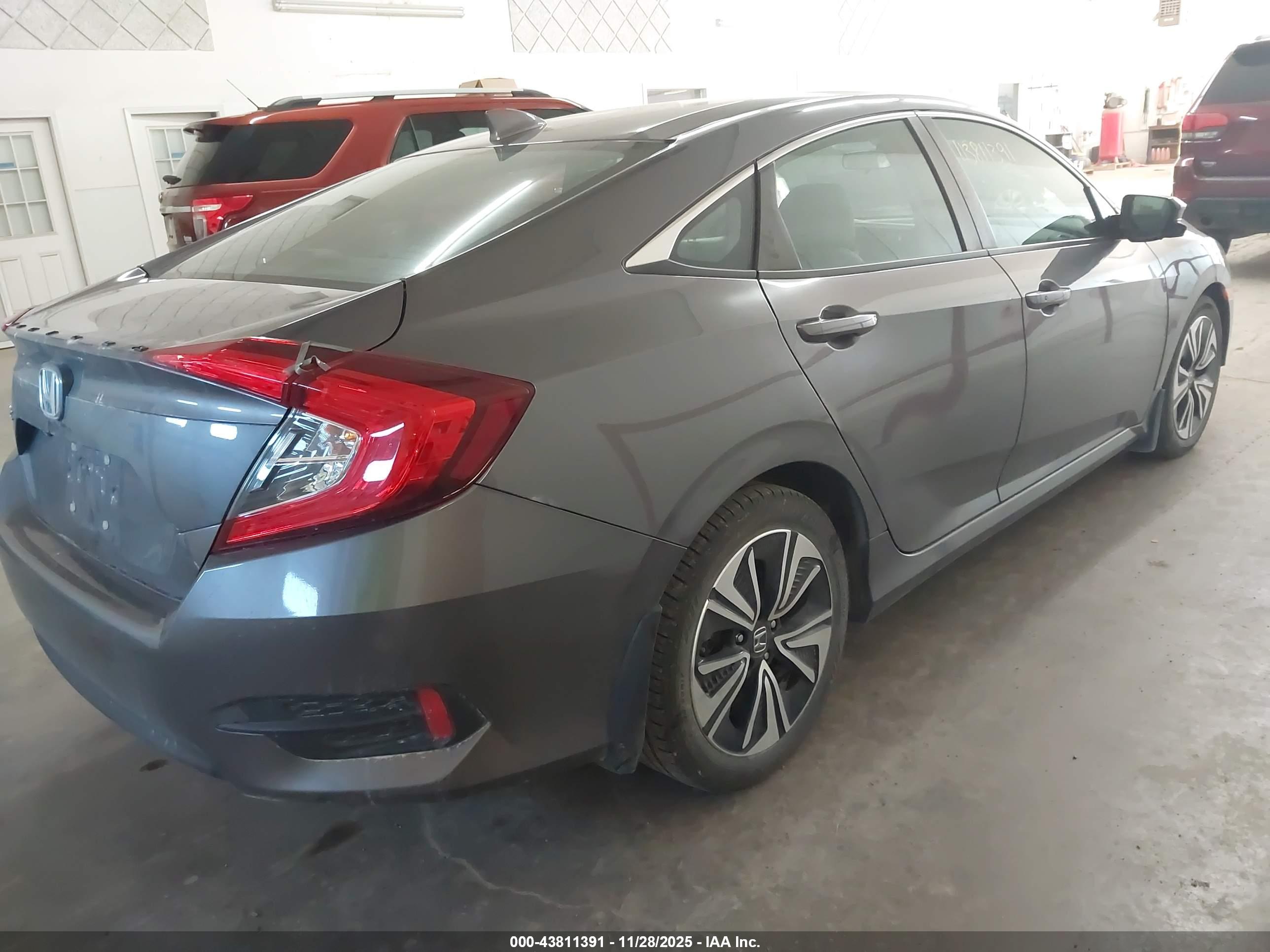 HONDA CIVIC image 4