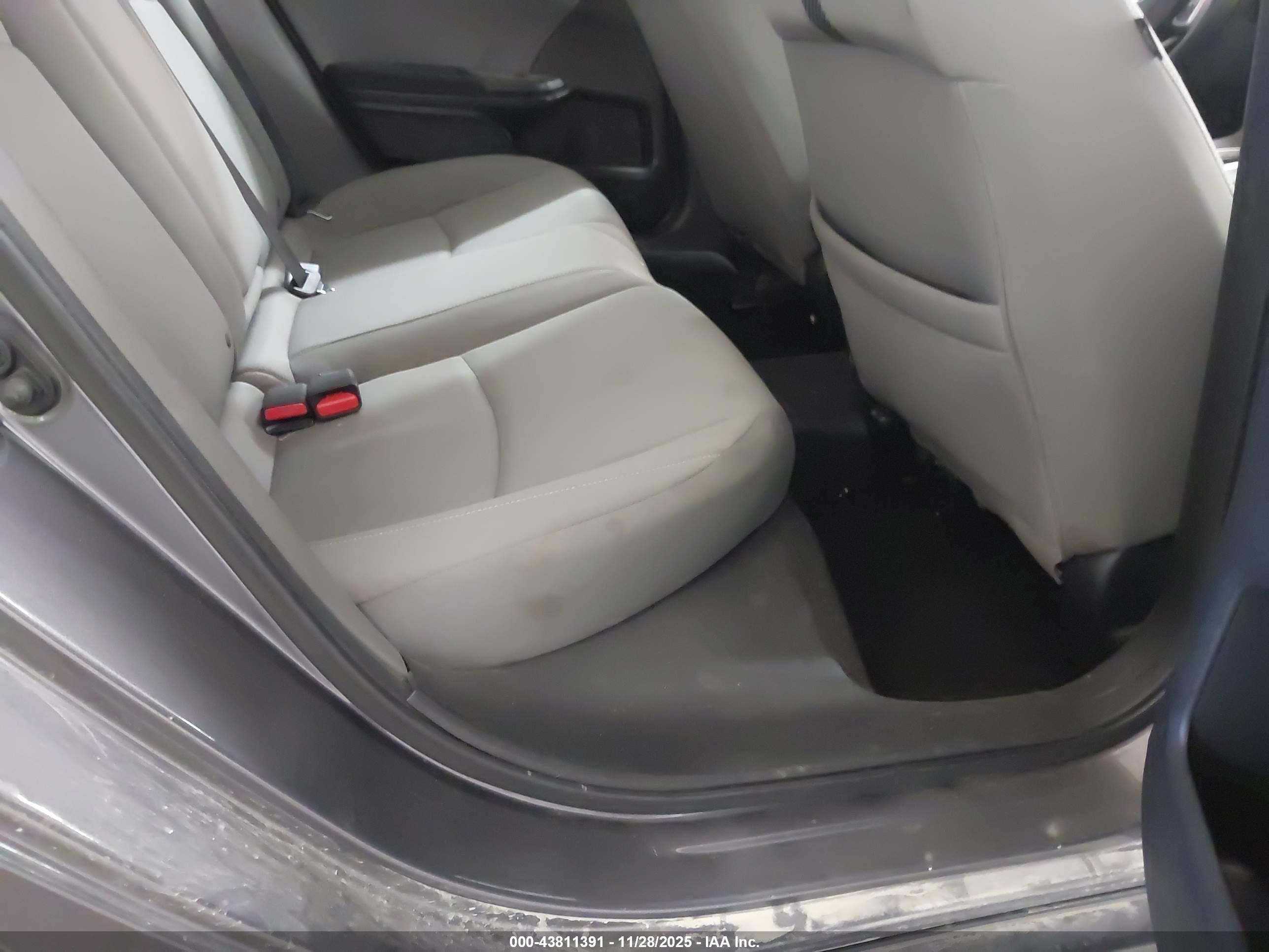 HONDA CIVIC image 8