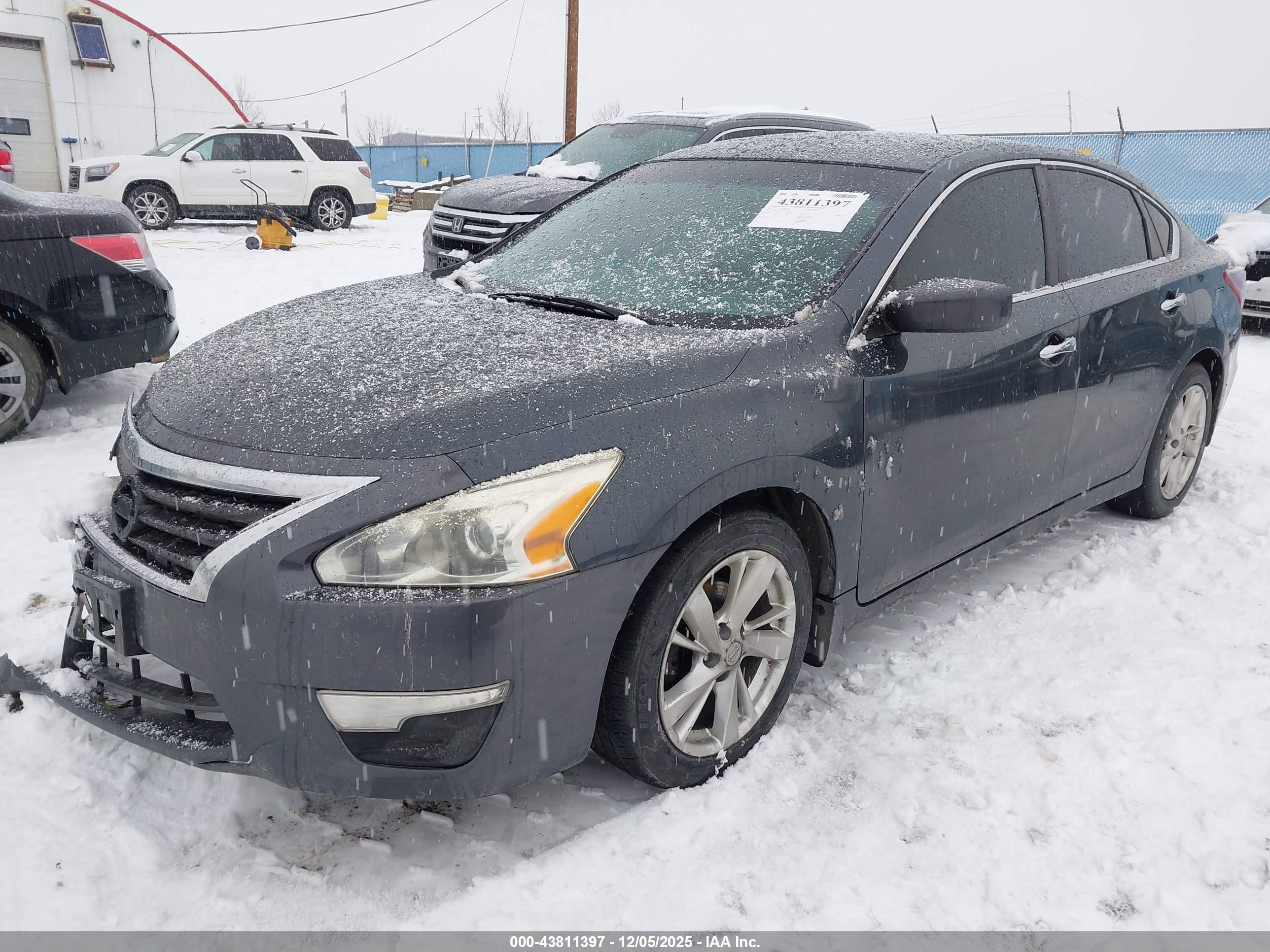 NISSAN ALTIMA image 2