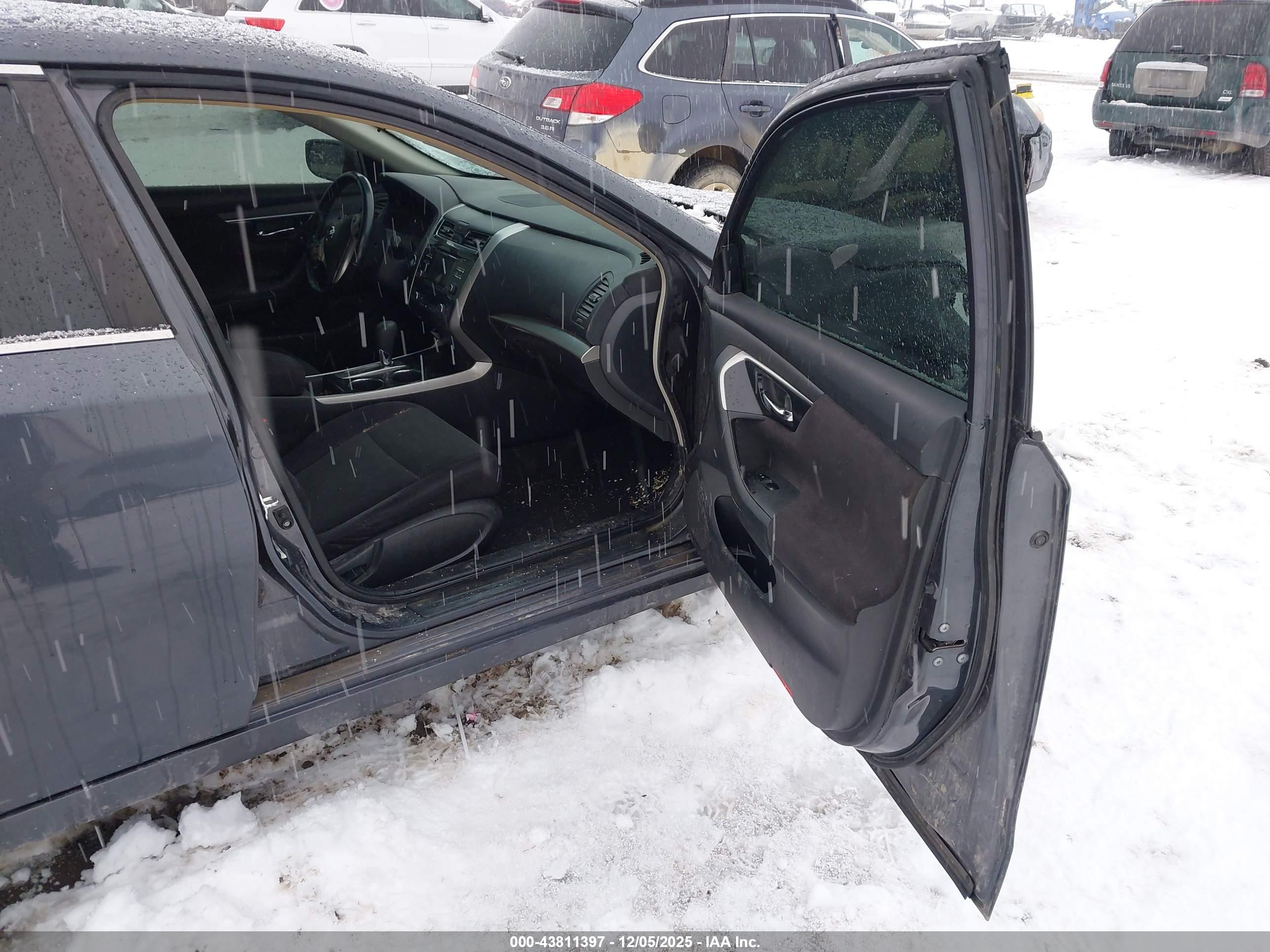 NISSAN ALTIMA image 5