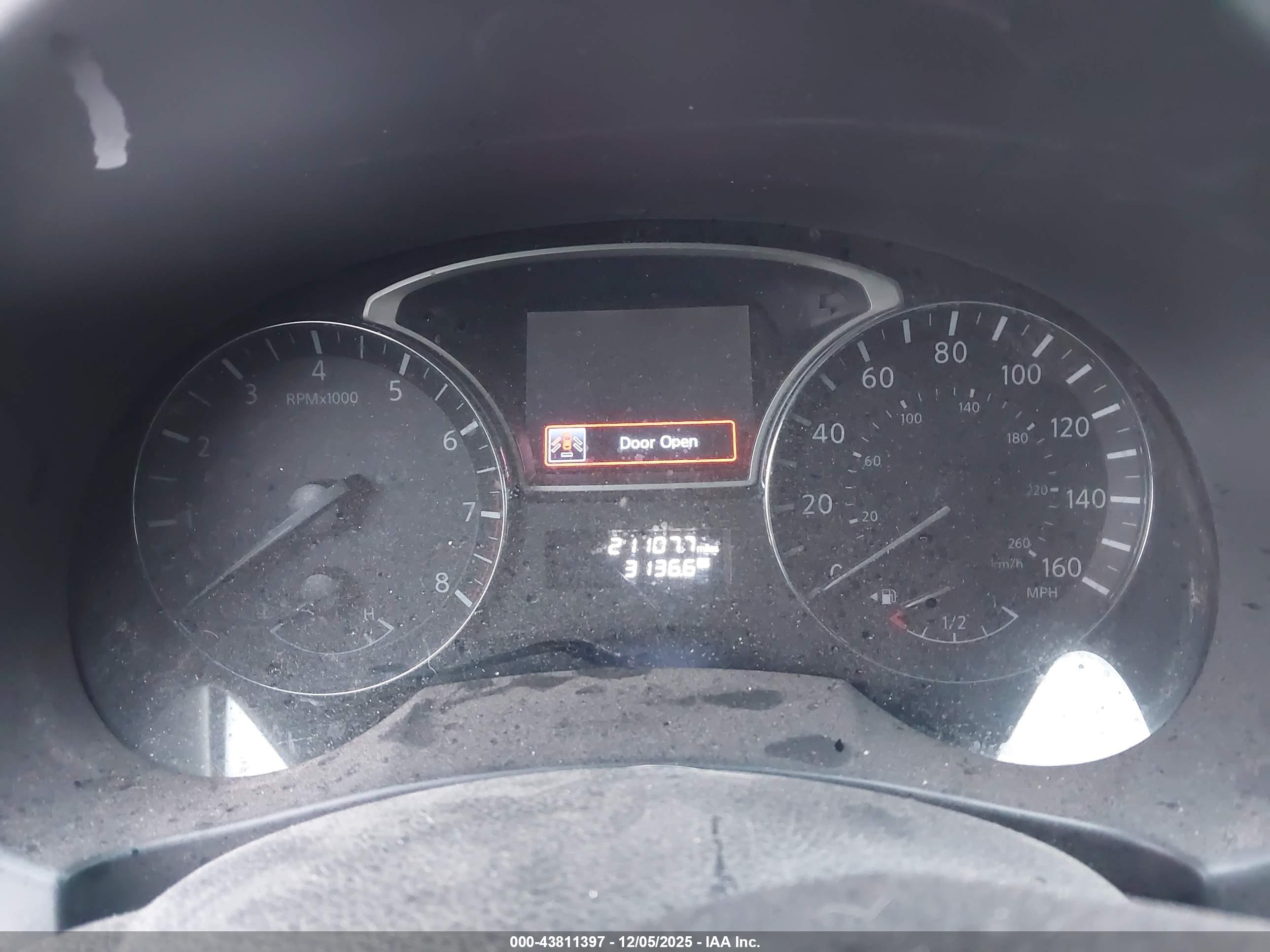NISSAN ALTIMA image 7
