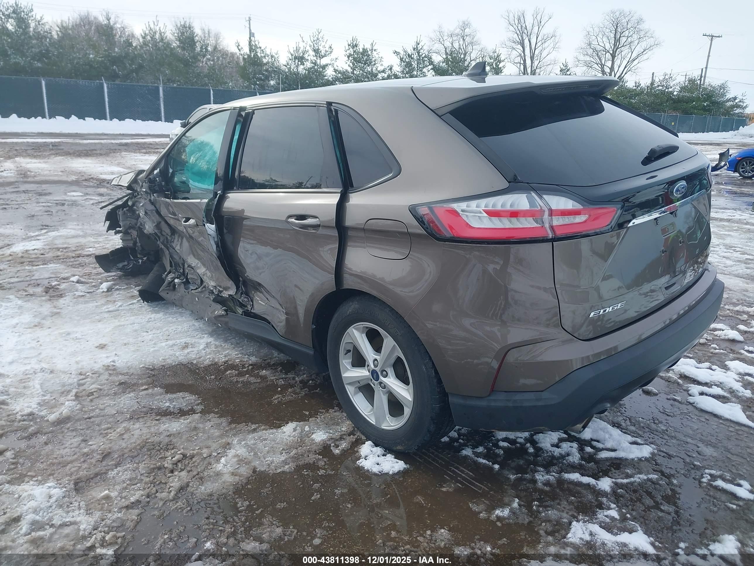 FORD EDGE image 3