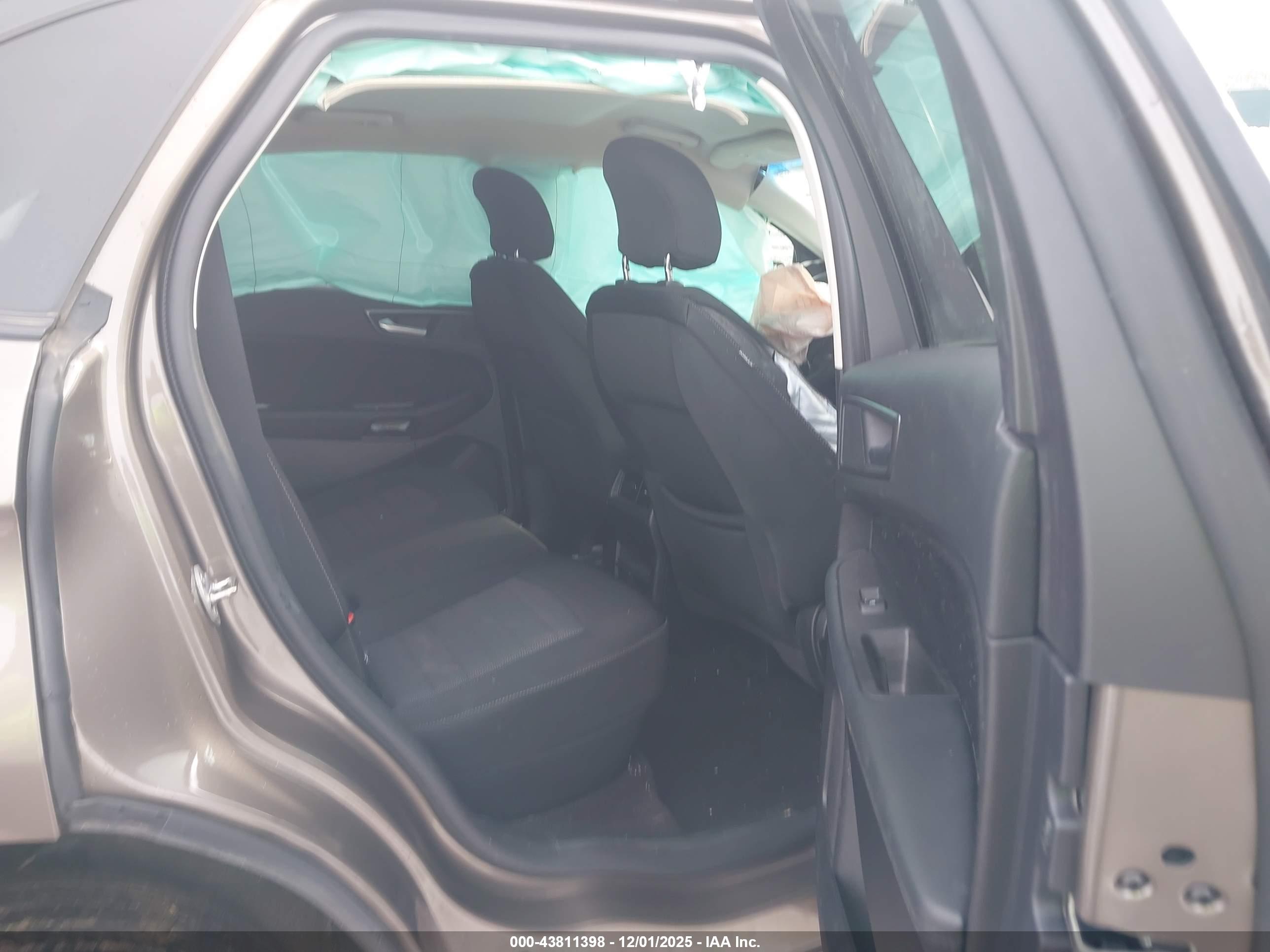 FORD EDGE image 8