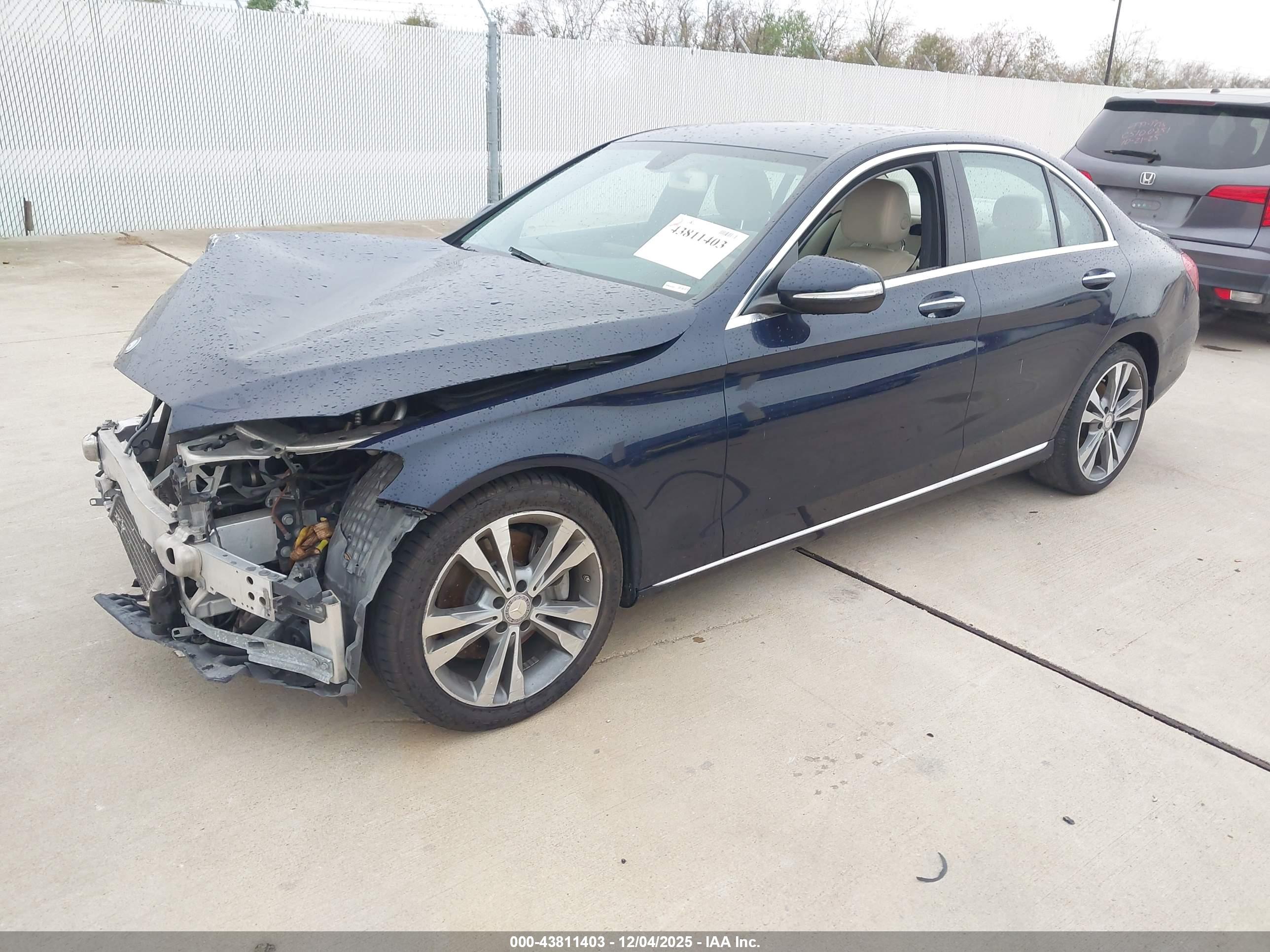 MERCEDES-BENZ C image 2