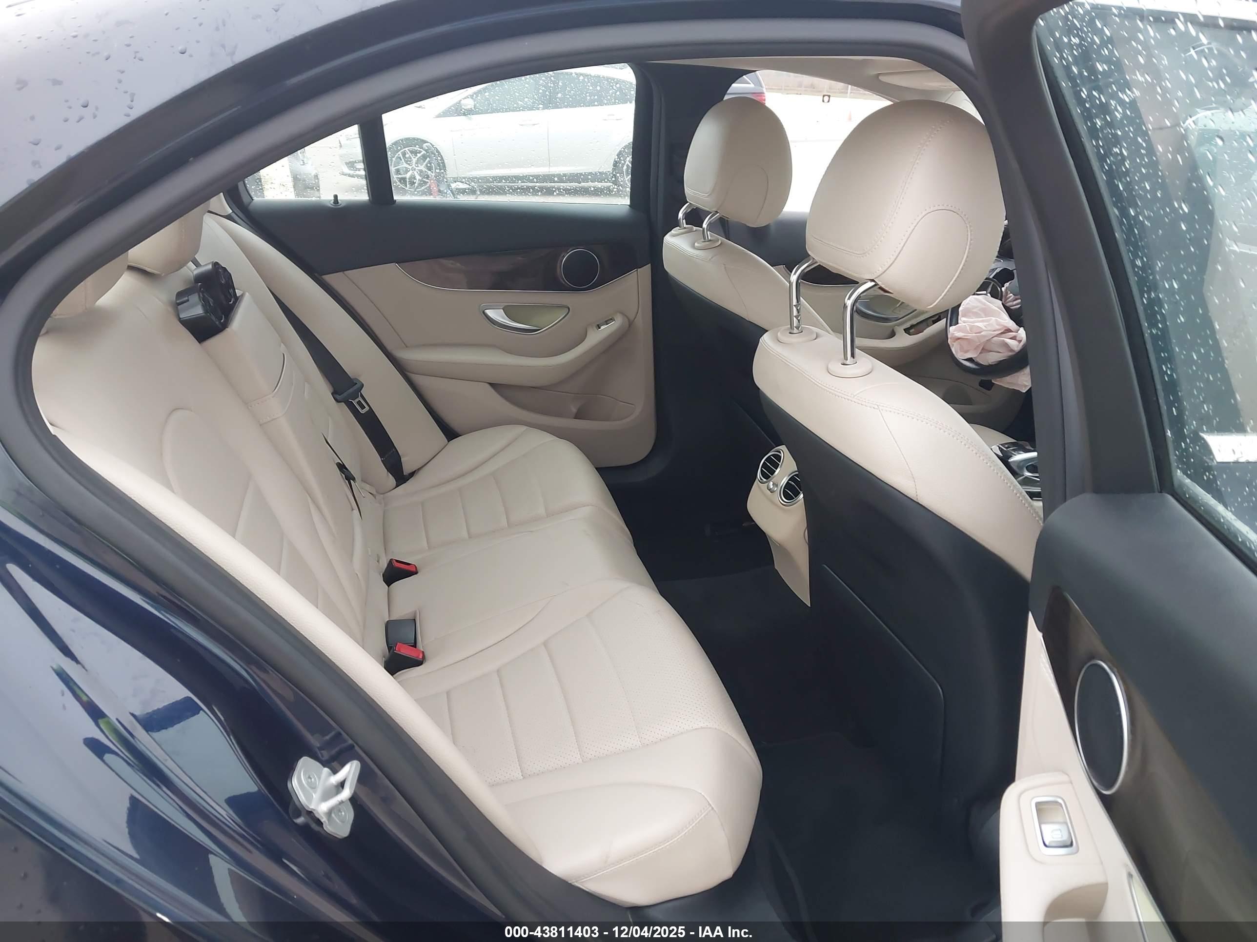 MERCEDES-BENZ C image 8