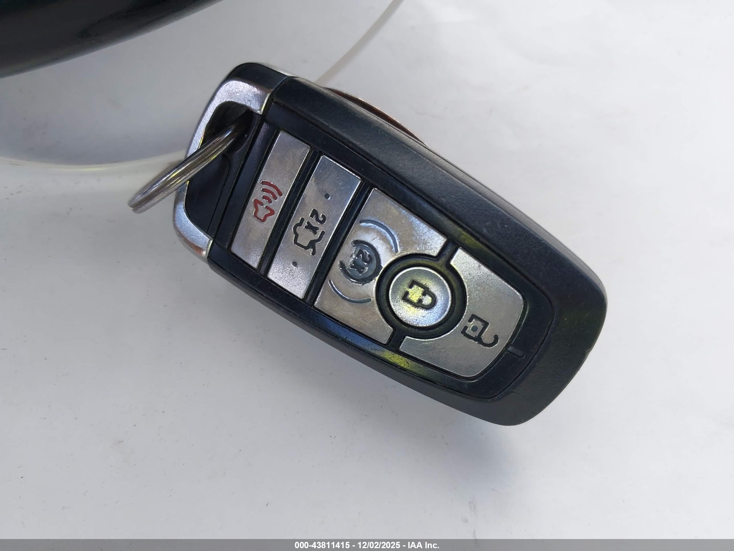 FORD MUSTANG image 11