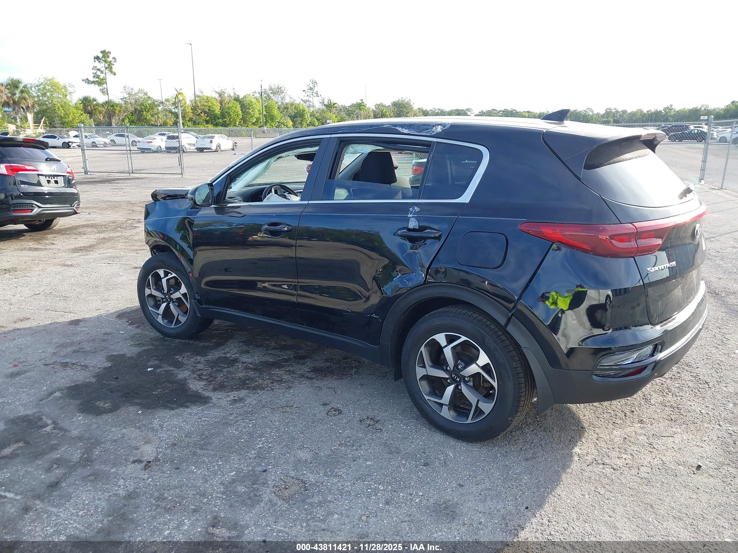 KIA SPORTAGE image 3