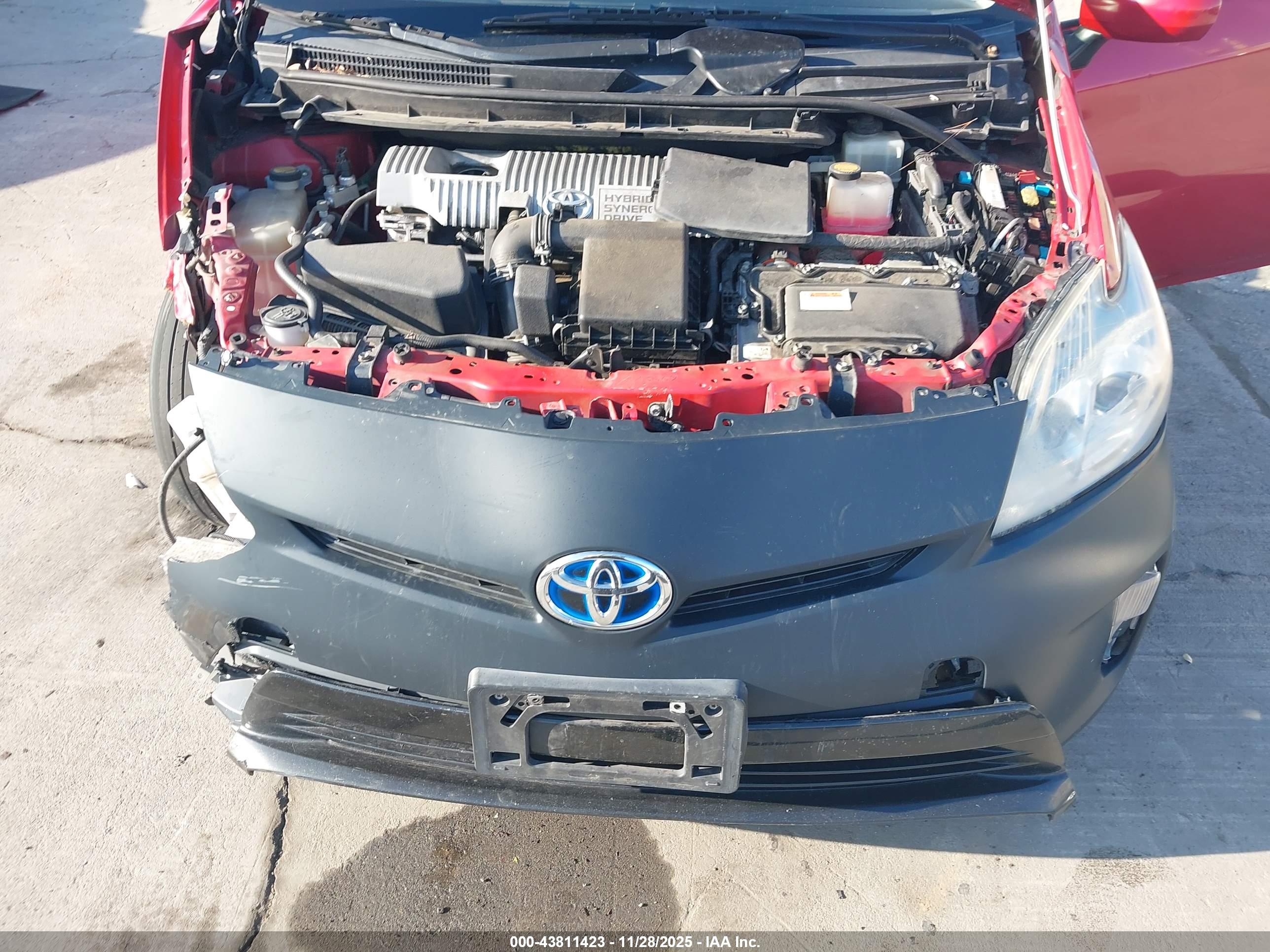 TOYOTA PRIUS image 10