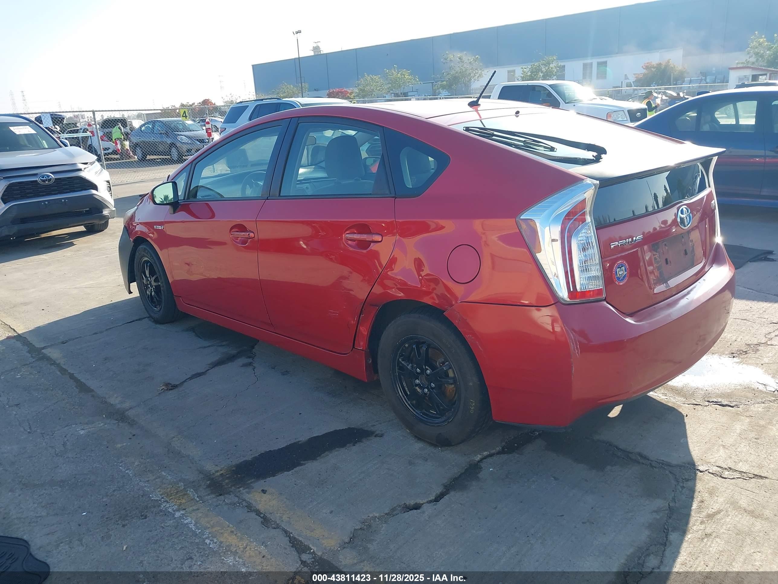 TOYOTA PRIUS image 3