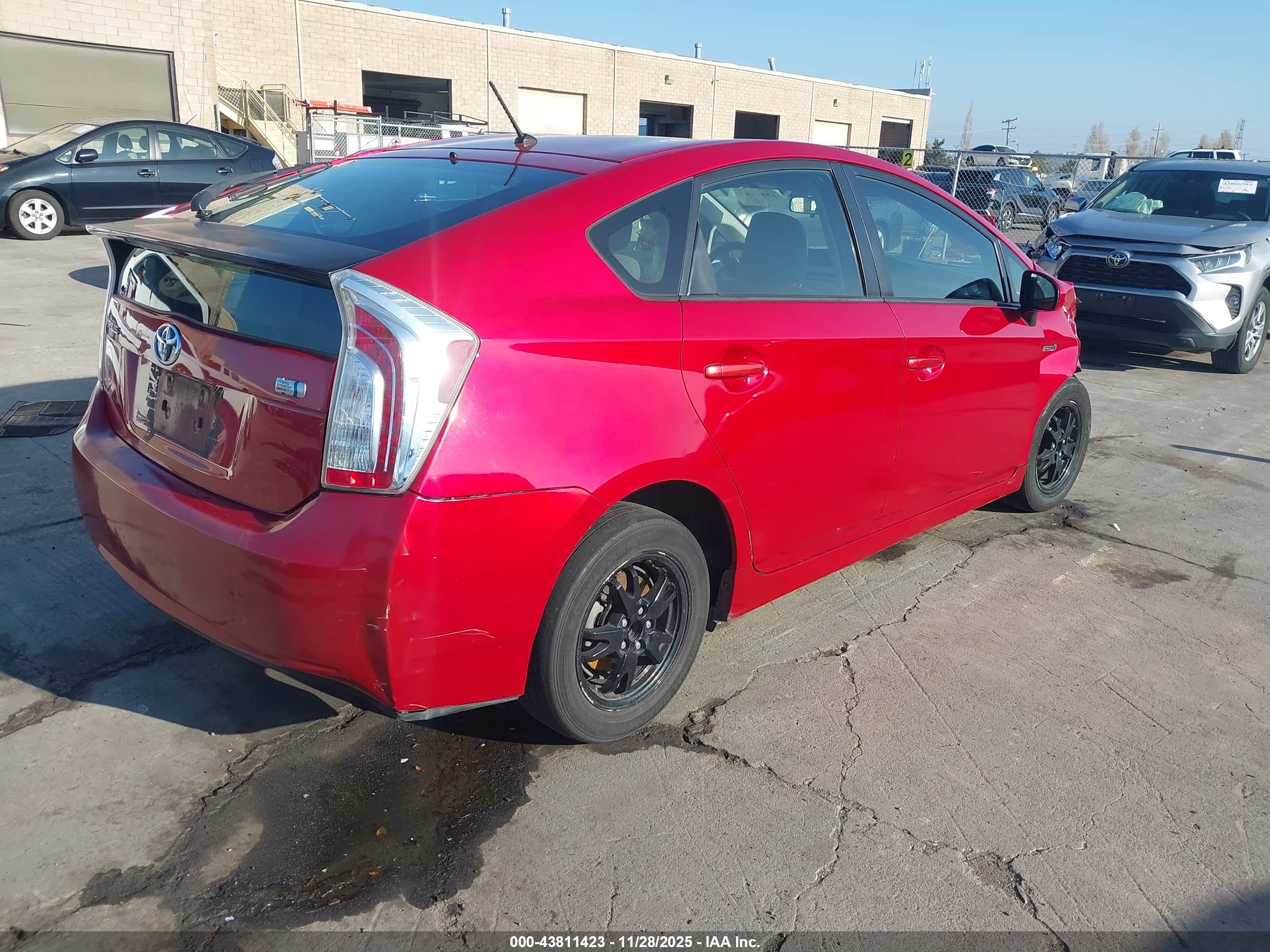 TOYOTA PRIUS image 4