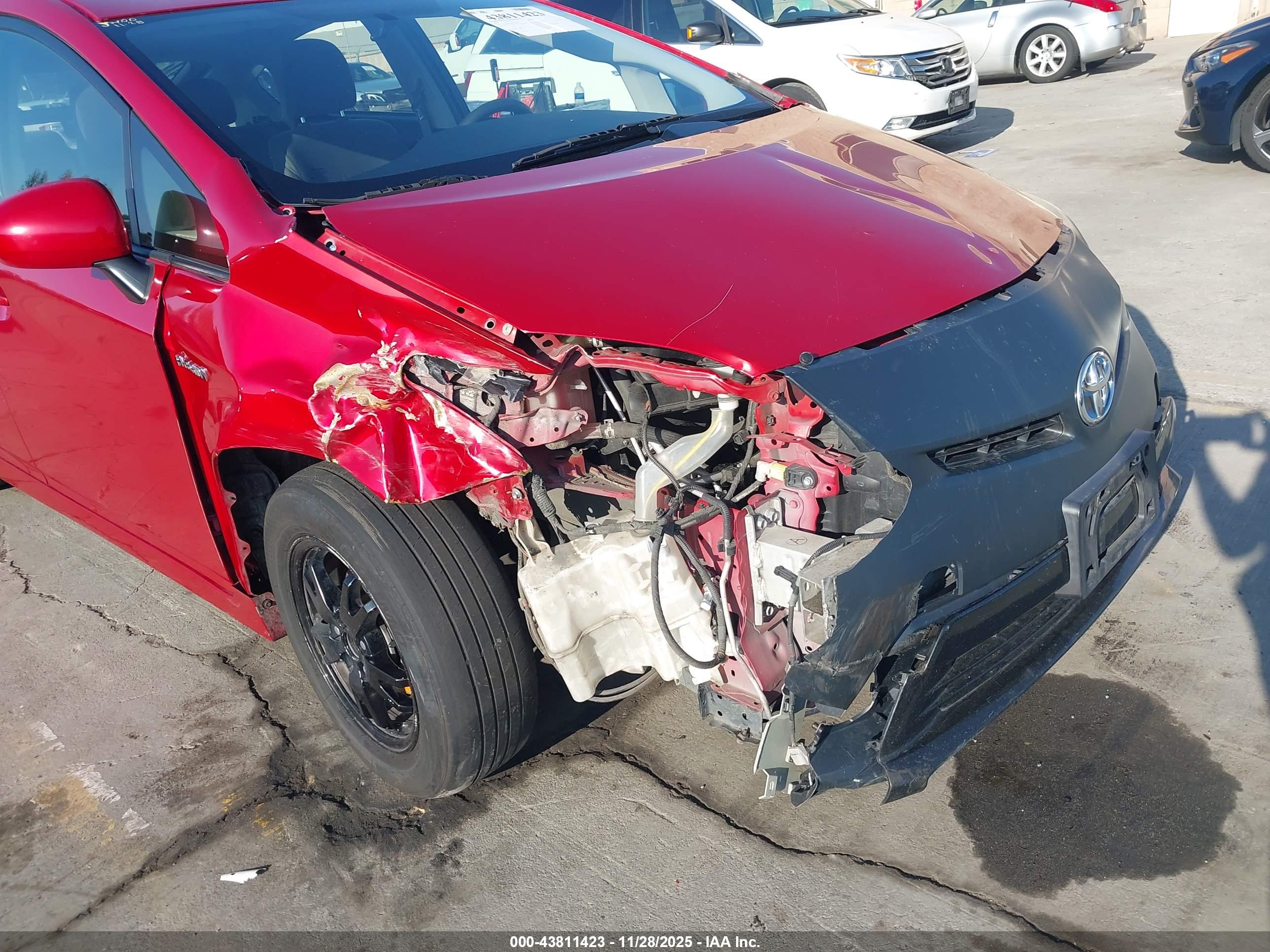 TOYOTA PRIUS image 6