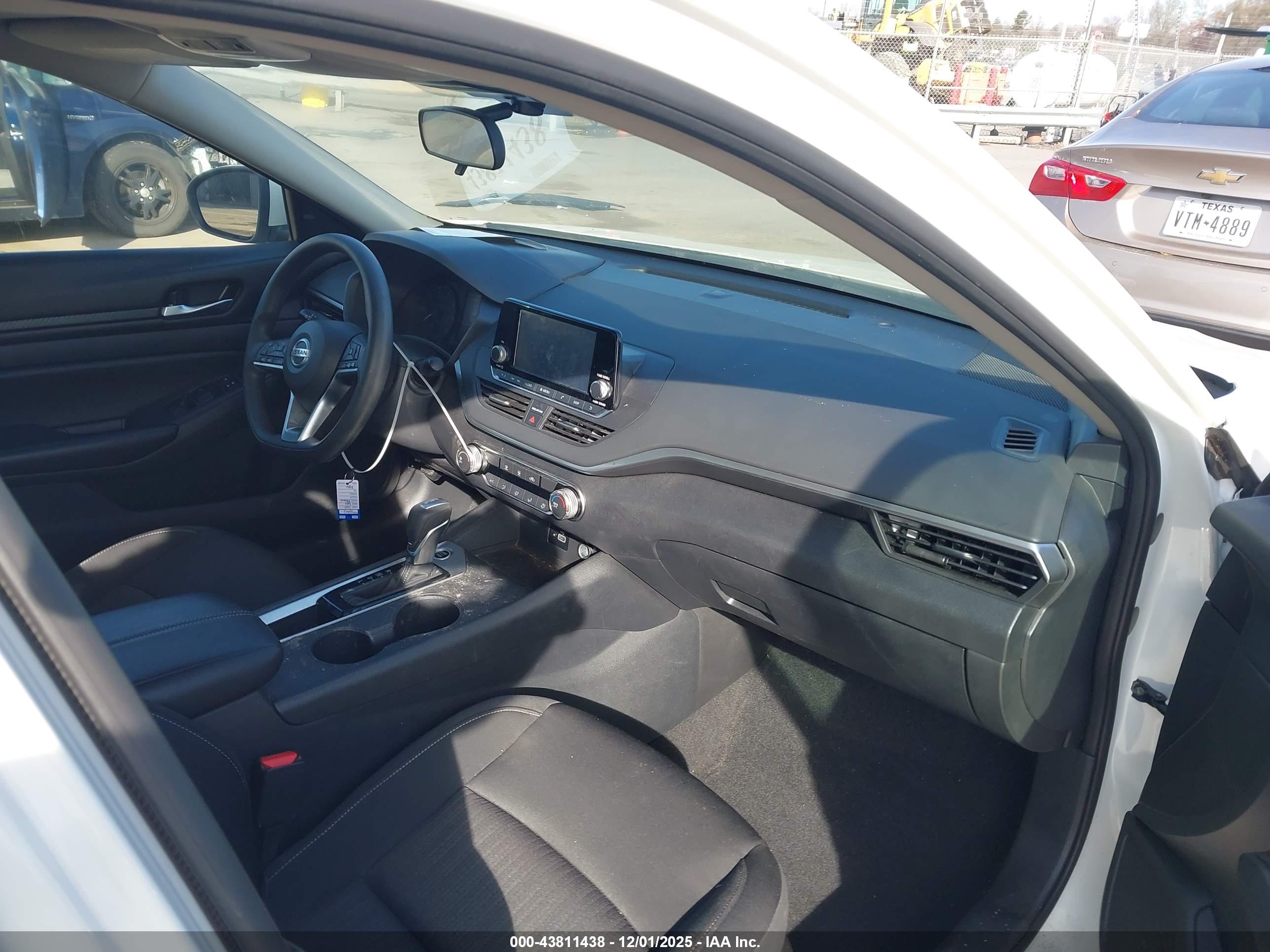 NISSAN ALTIMA image 5