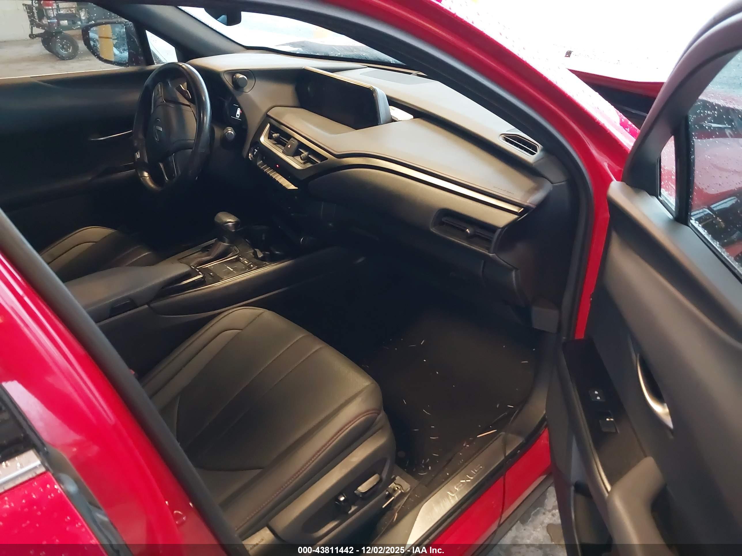LEXUS UX image 5