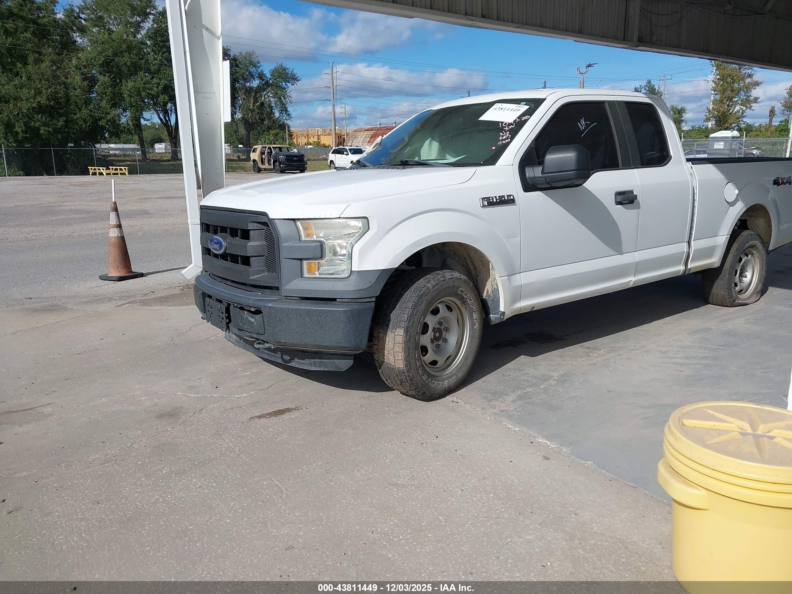 FORD F-150 image 2
