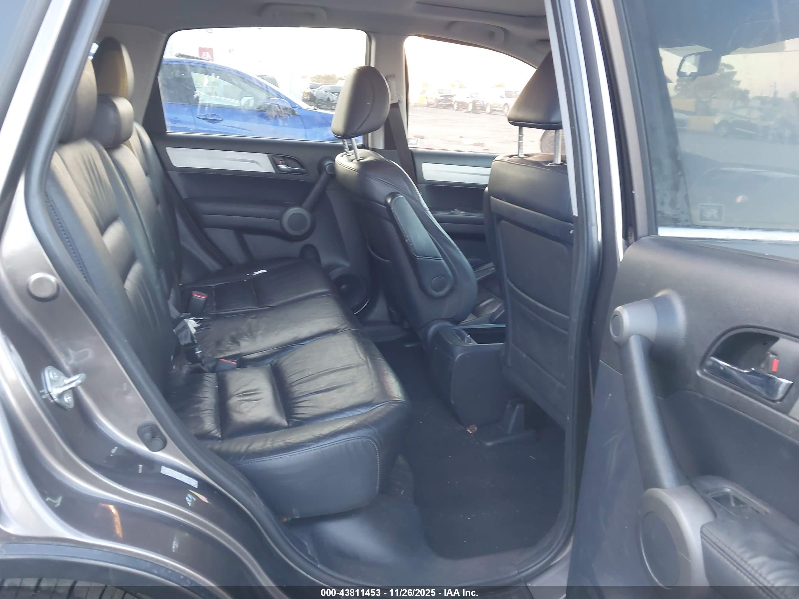 HONDA CR-V image 8