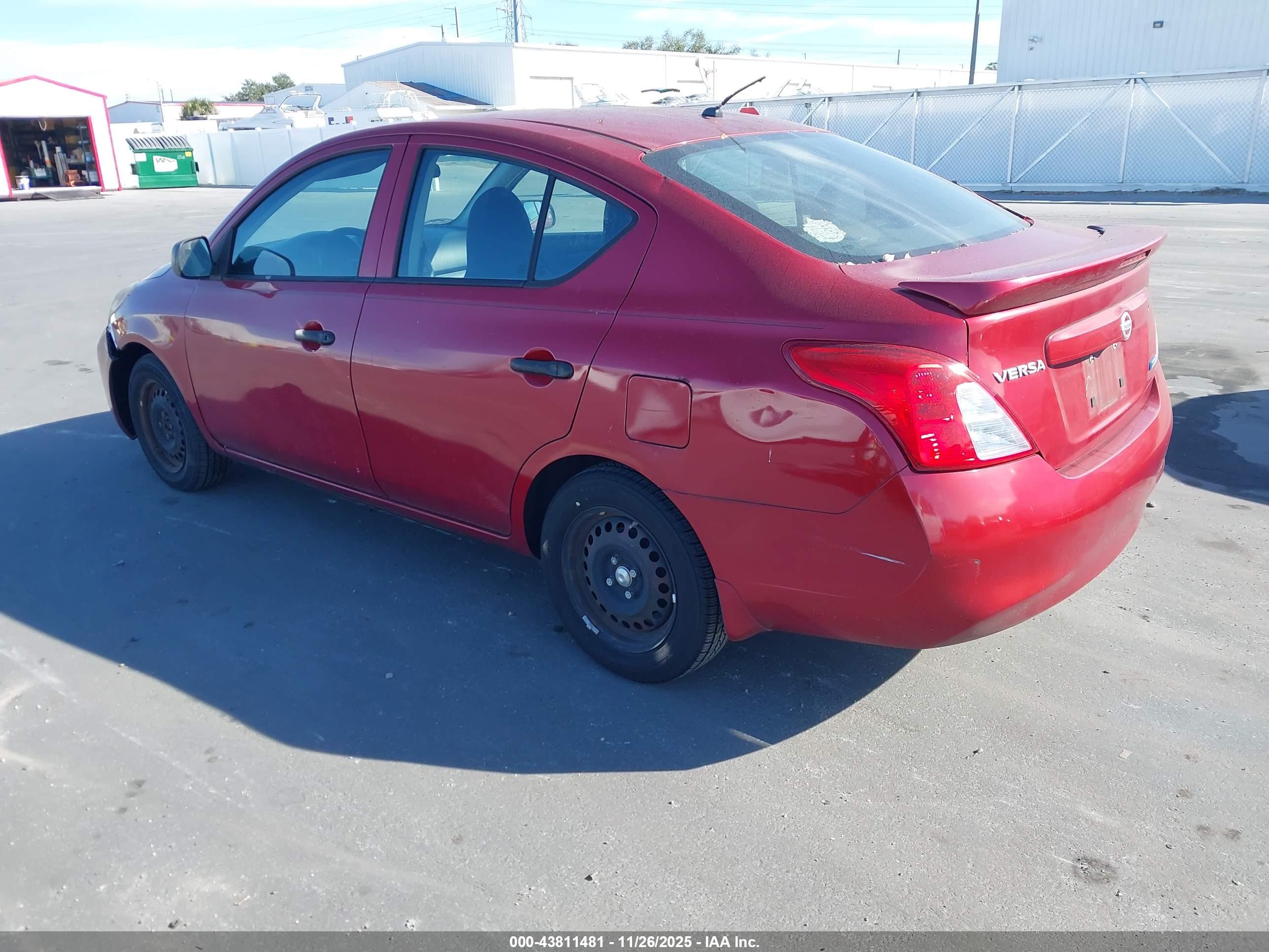 NISSAN VERSA image 3
