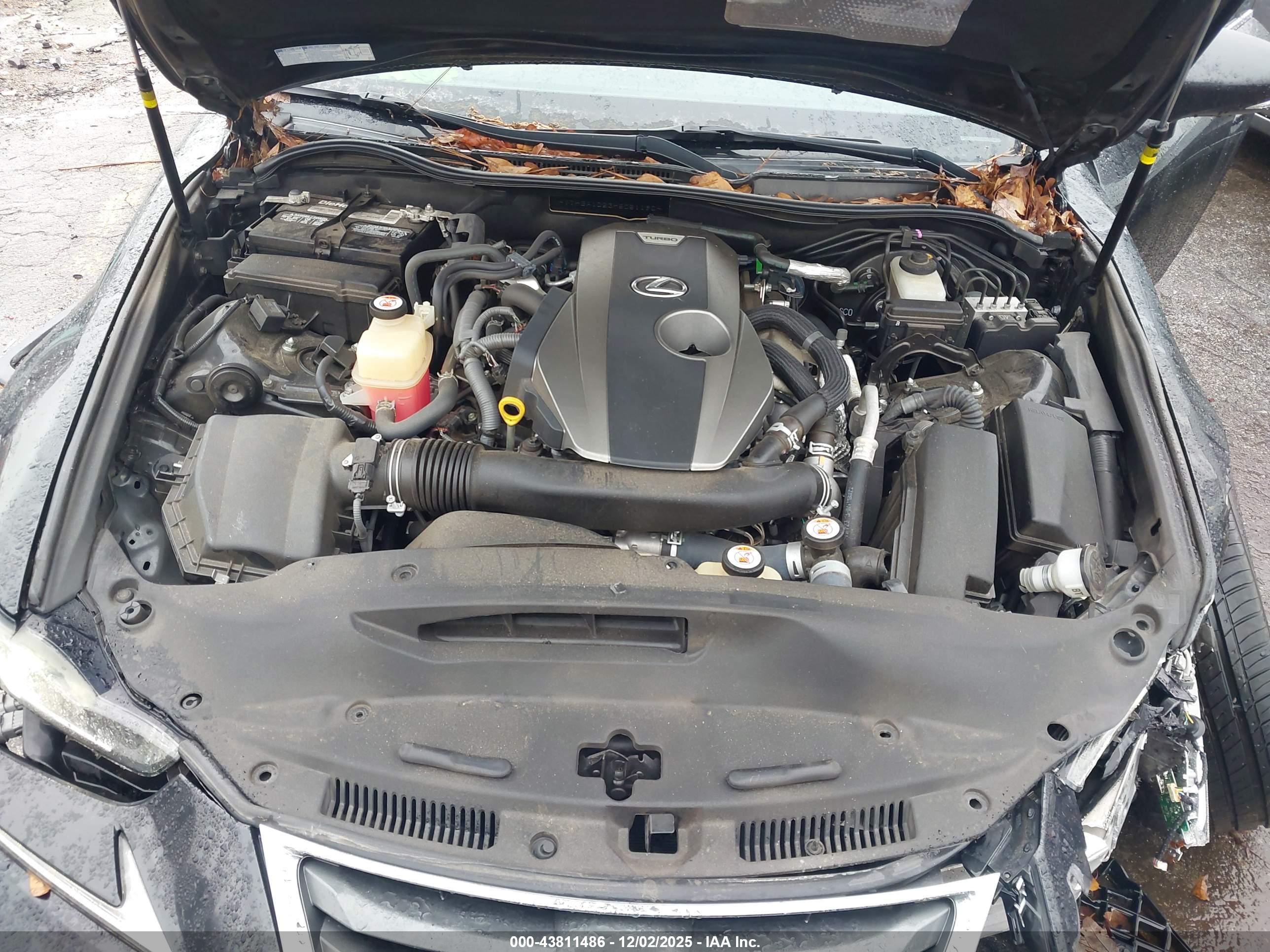 LEXUS IS image 10
