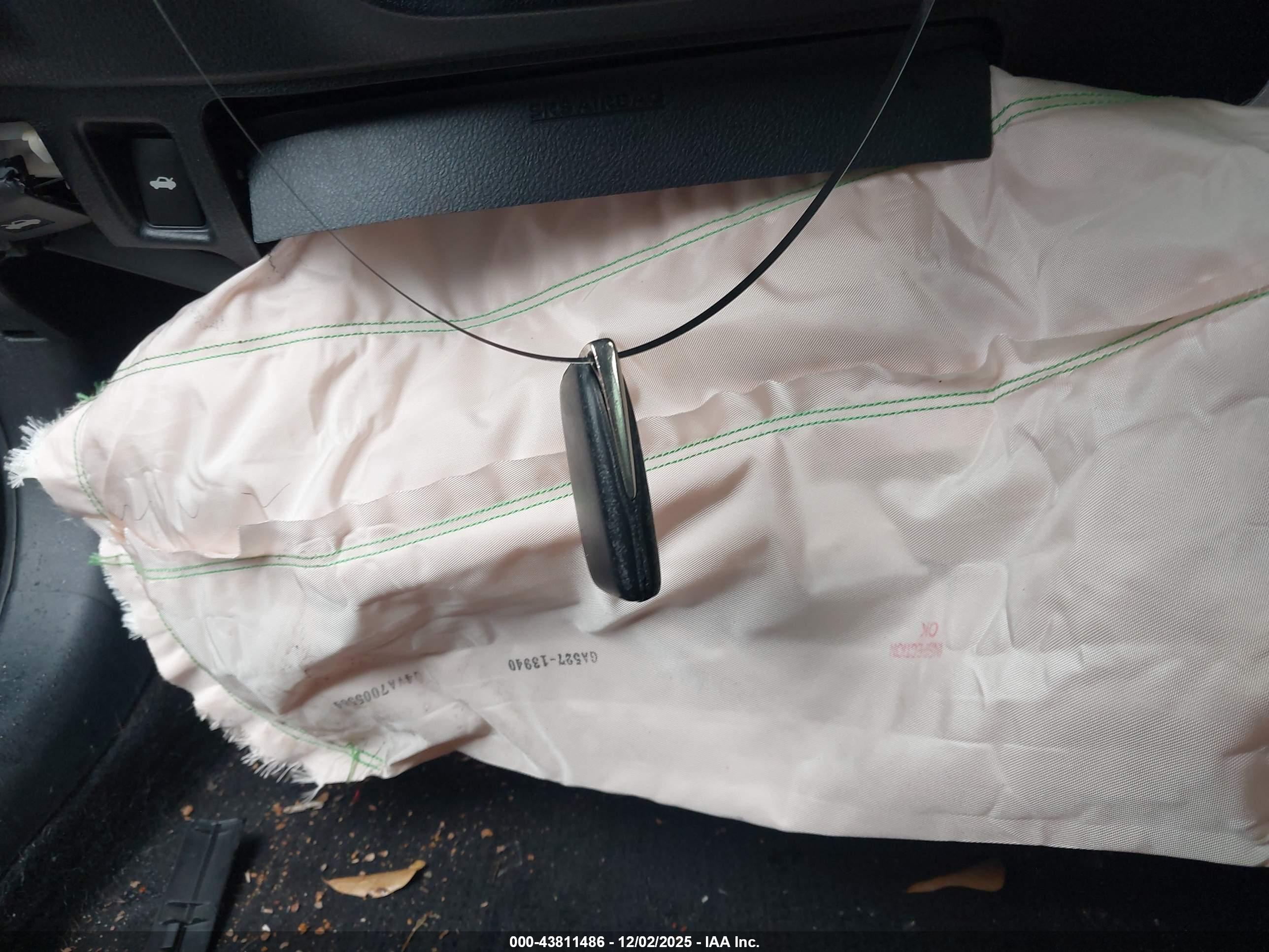 LEXUS IS image 11