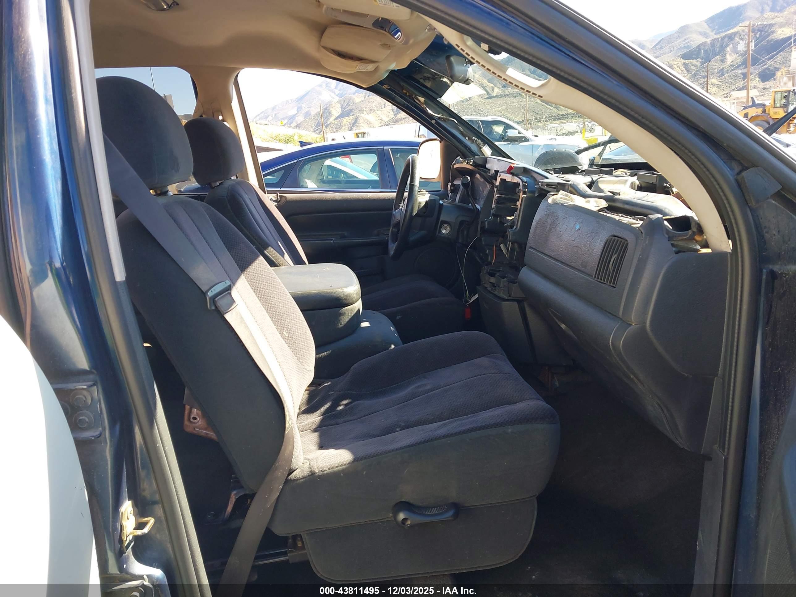 DODGE RAM image 5